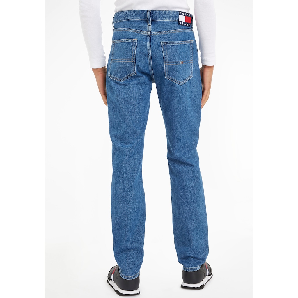 Tommy Jeans Straight-Jeans »RYAN RGLR STRGHT«, mit Tommy Jeans Stitching am Münzfach