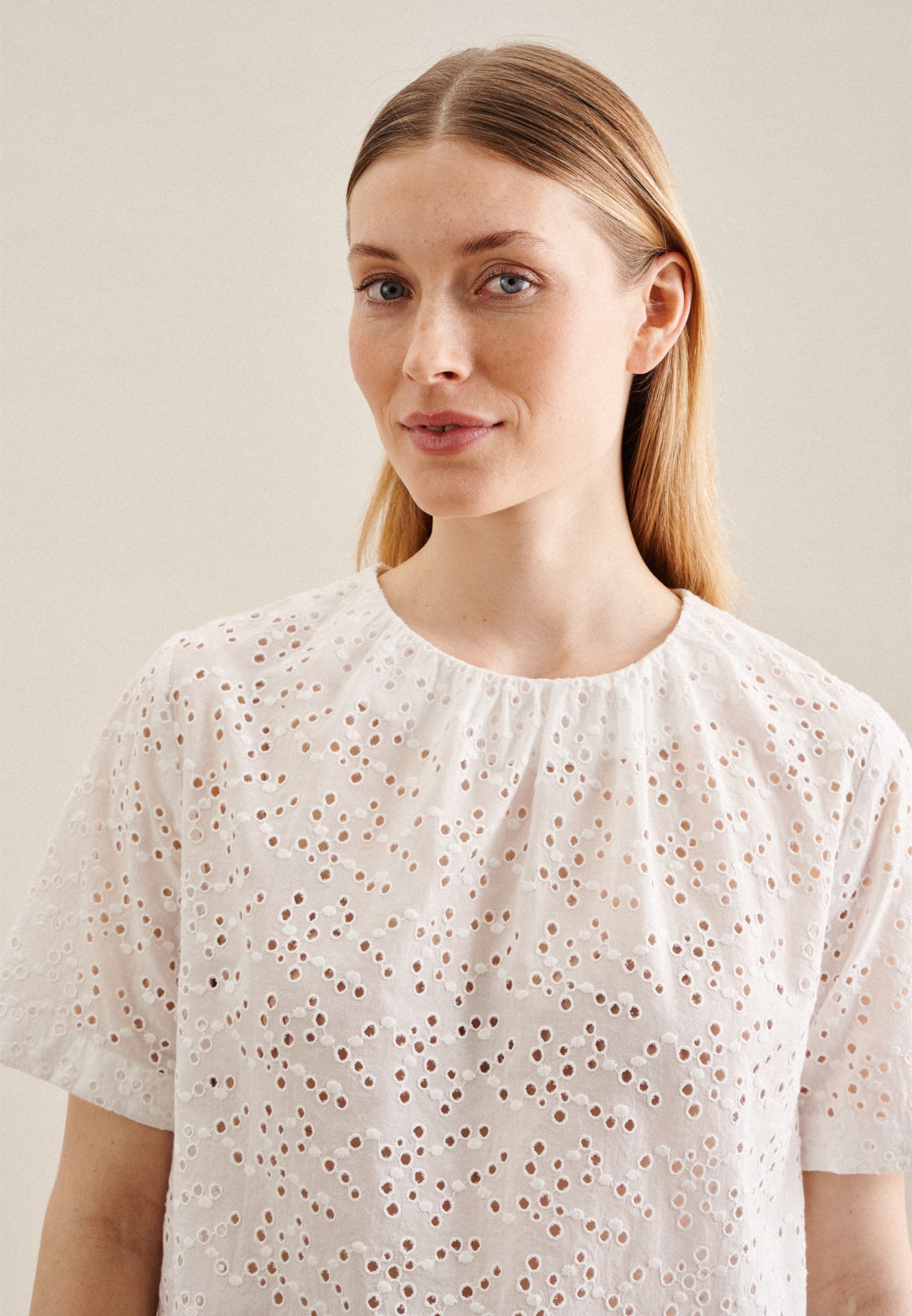 seidensticker Shirtbluse »Schwarze Rose« Kurzarm Rundhals Stickerei