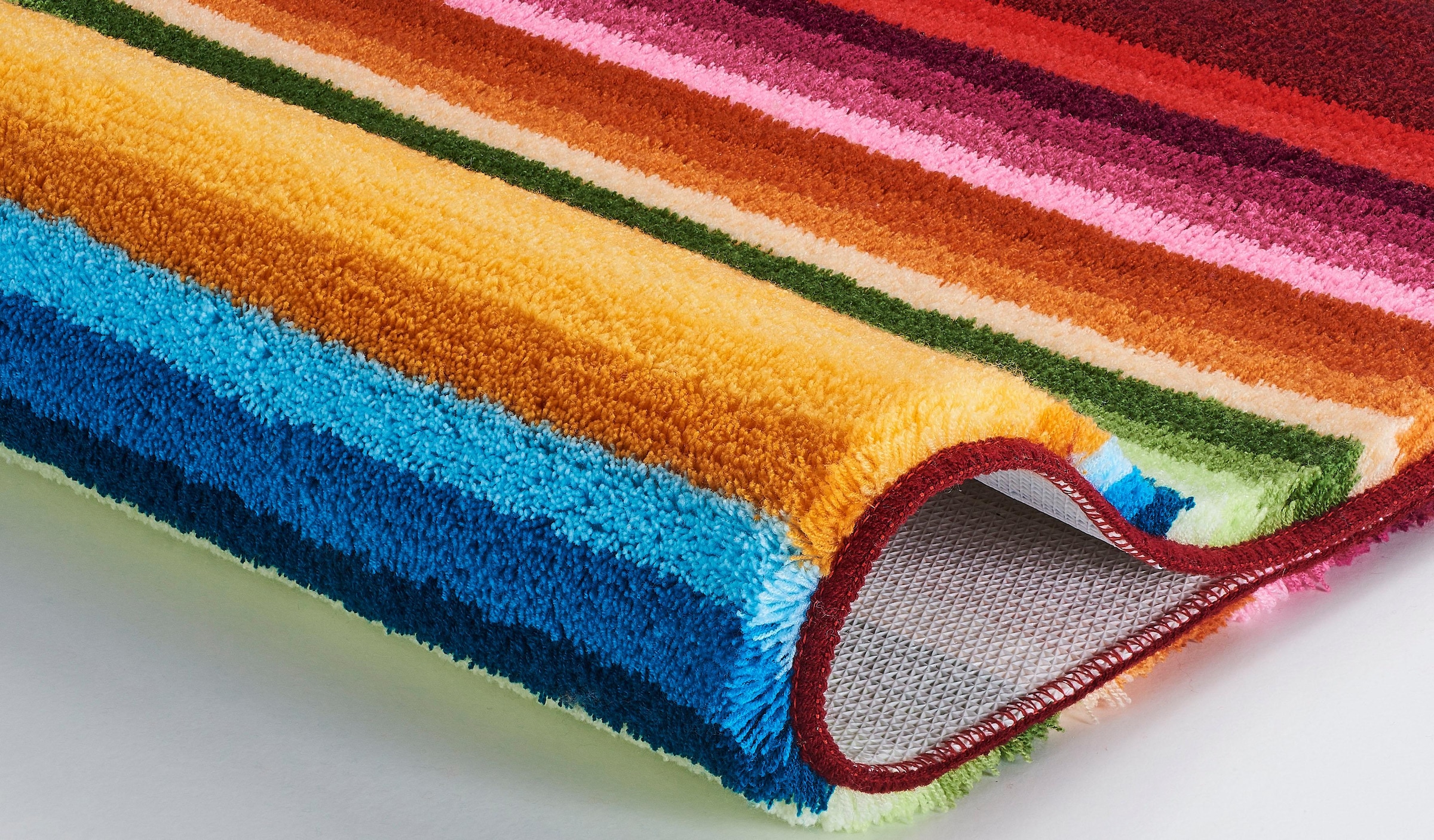 MEUSCH Badematte »Funky«, rutschhemmend beschichtet, fußbodenheizungsgeeignet, Badteppich, modernes Streifen Design, waschbar