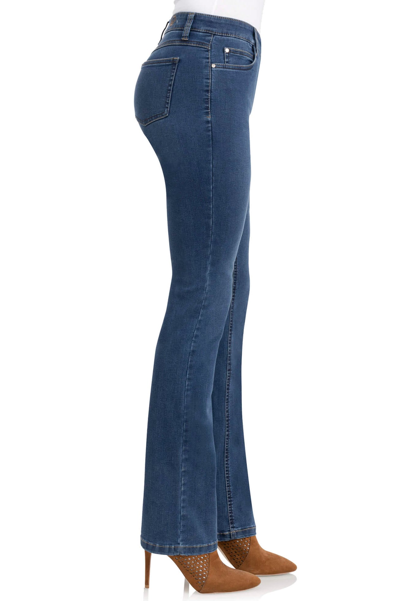 wonderjeans Bootcut-Jeans, Figurbetonte Form mit leicht ausgestelltem Bein