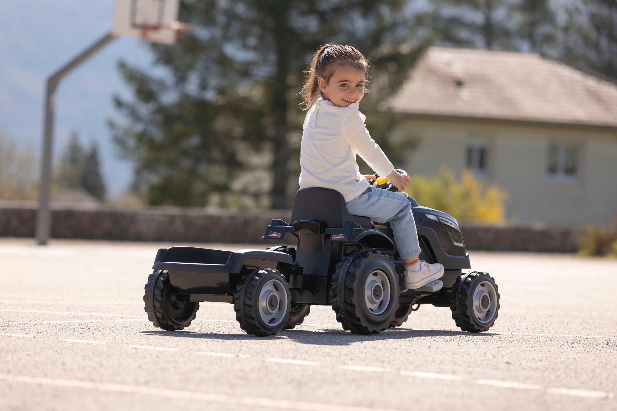Smoby Trettraktor »Farmer XLS schwarz+«, mit Anhänger; Made in Europe