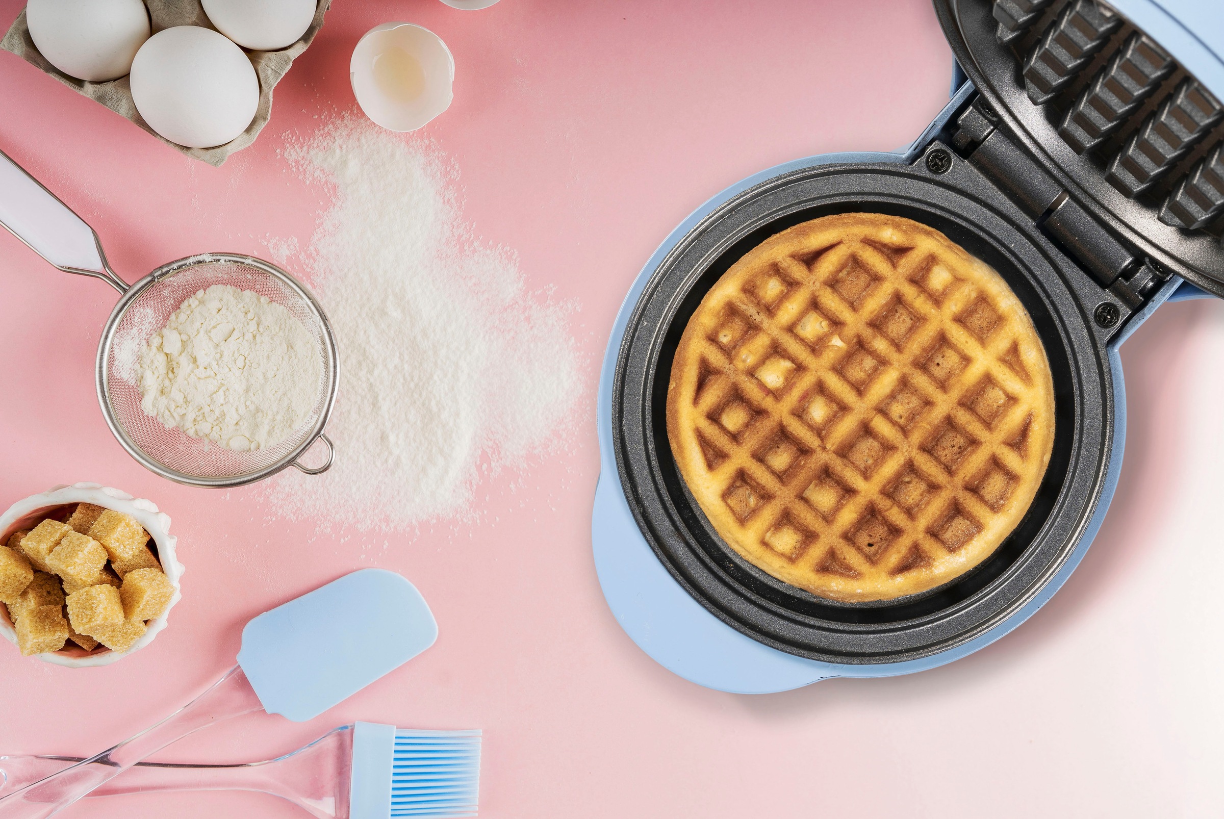 bestron Waffeleisen »AMW500 Mini«, 550 W, für klassische Waffeln, kleiner Waffelmaker mit Antihaftbeschichtung