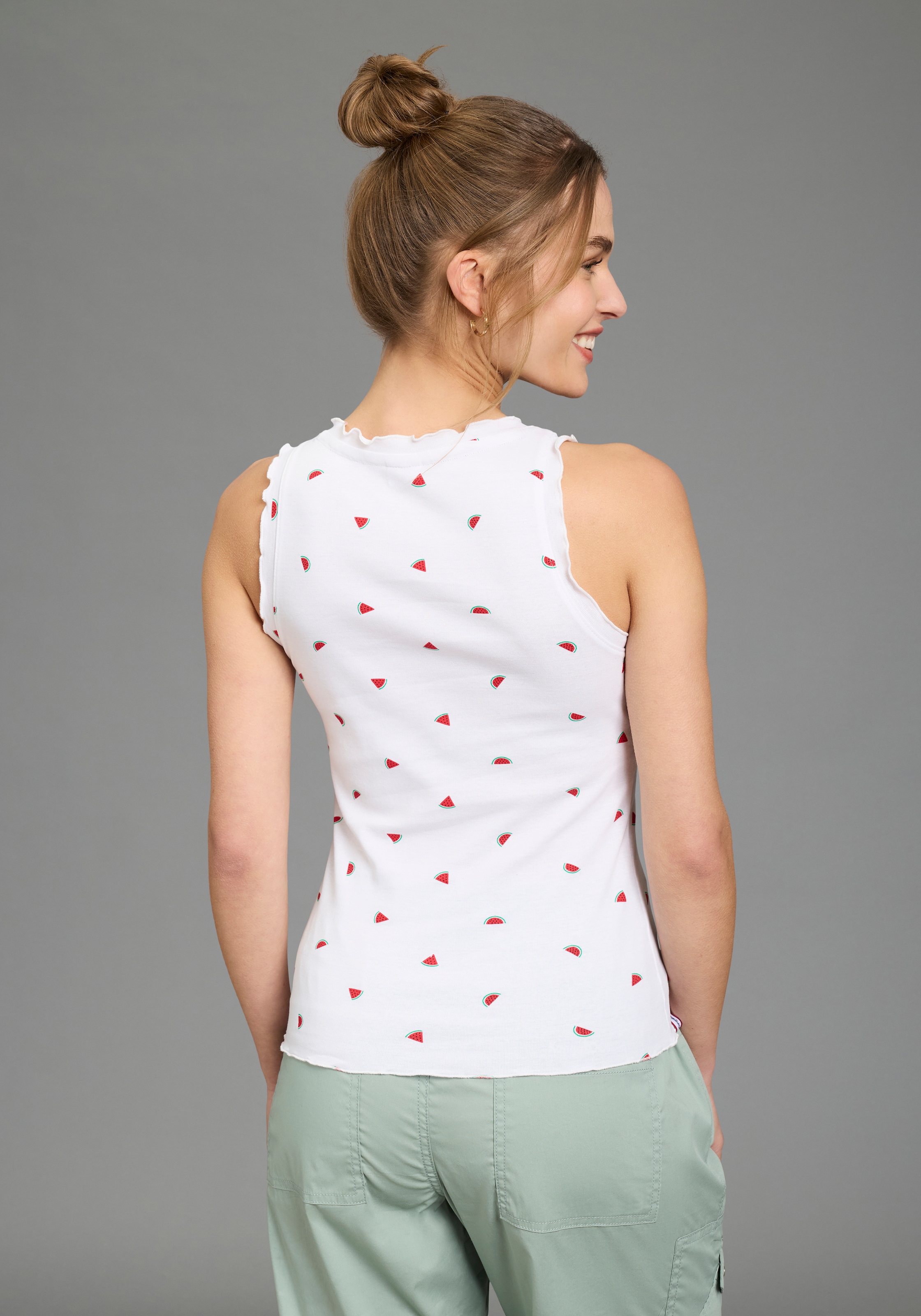 KangaROOS Shirttop hüftlang, mit V-Ausschnitt und Knopfleiste, ärmellos, figurbetont