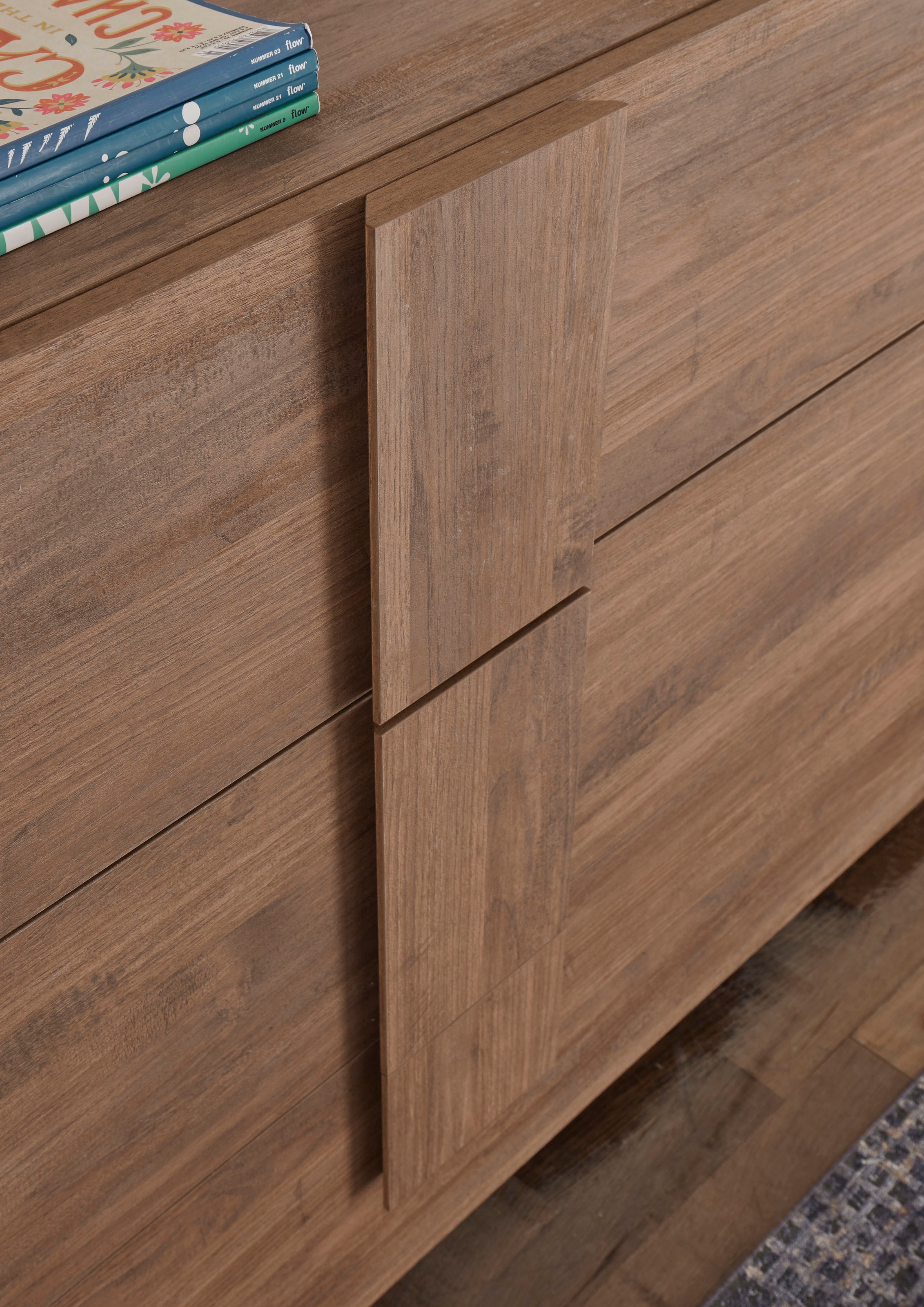 INOSIGN Lowboard »Jupiter, Breite 181 cm, TV-Board 1 Tür - Soft Closing, 2 Schubkästen,«, TV-Schrank, moderne Griffblende, FSC®, cleveres Stauraumkonzept