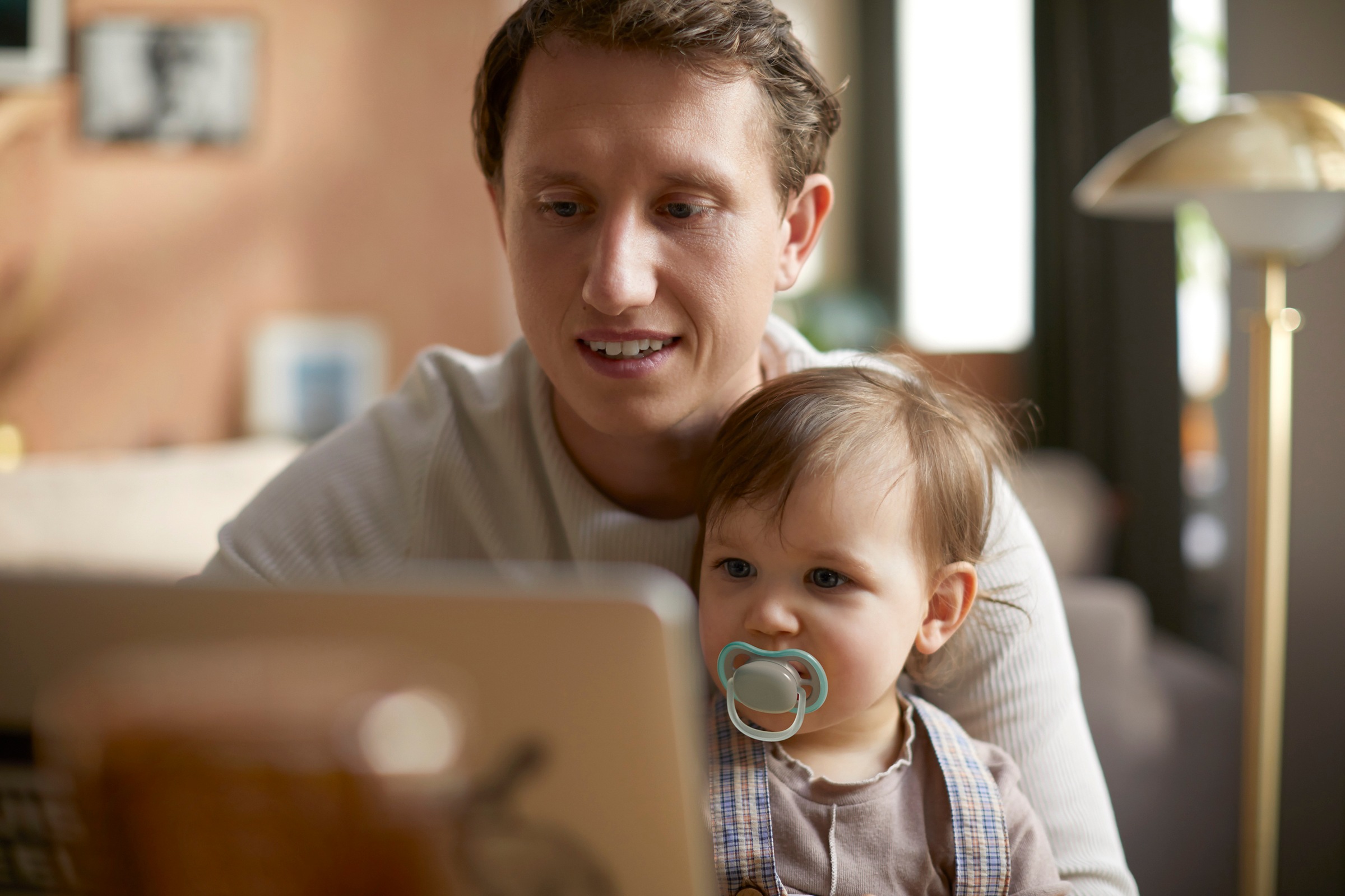 Philips AVENT Schnuller »SCF349/01«, (2 St.), ultra air 18m+ Neutral, extra bissfester Sauger für ältere Babys
