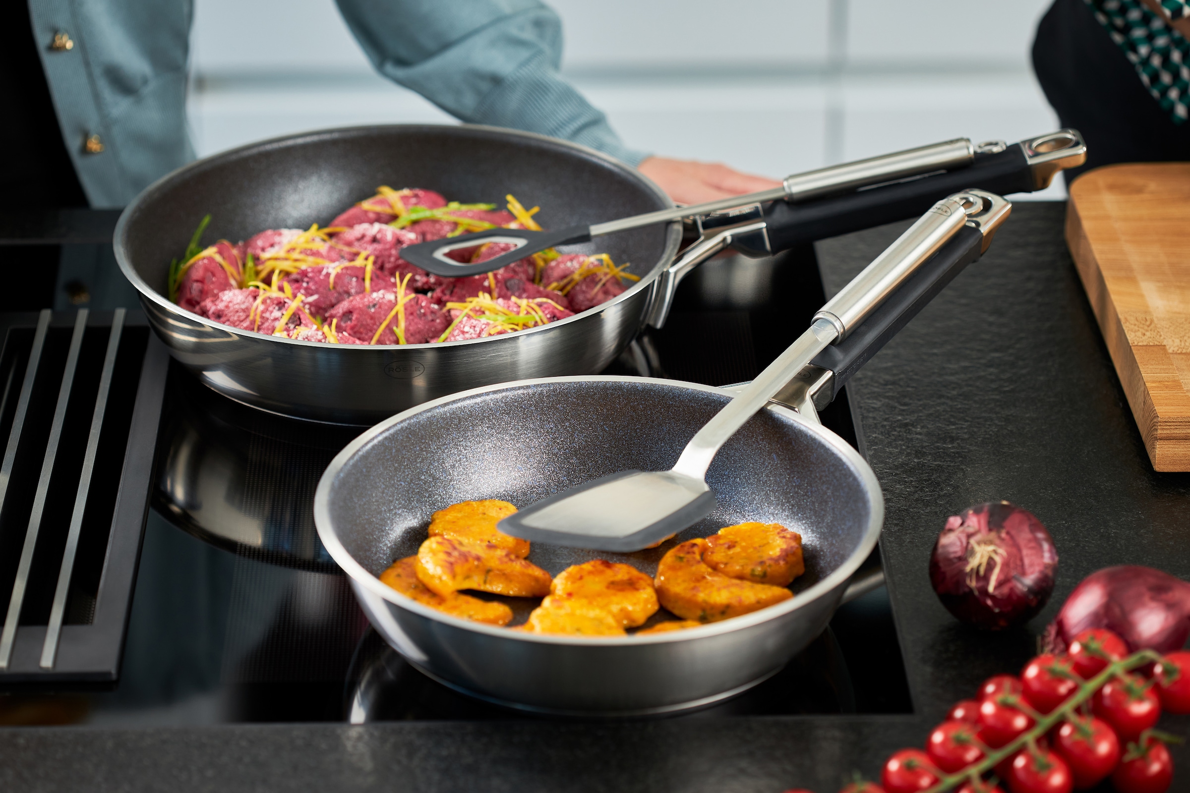 RÖSLE Bratpfanne »SILENCE PRO« Edelstahl 18/10 1 Stk. tlg. kratzfeste Premium-Antihaftversiegelung, Silikongriff, Induktion