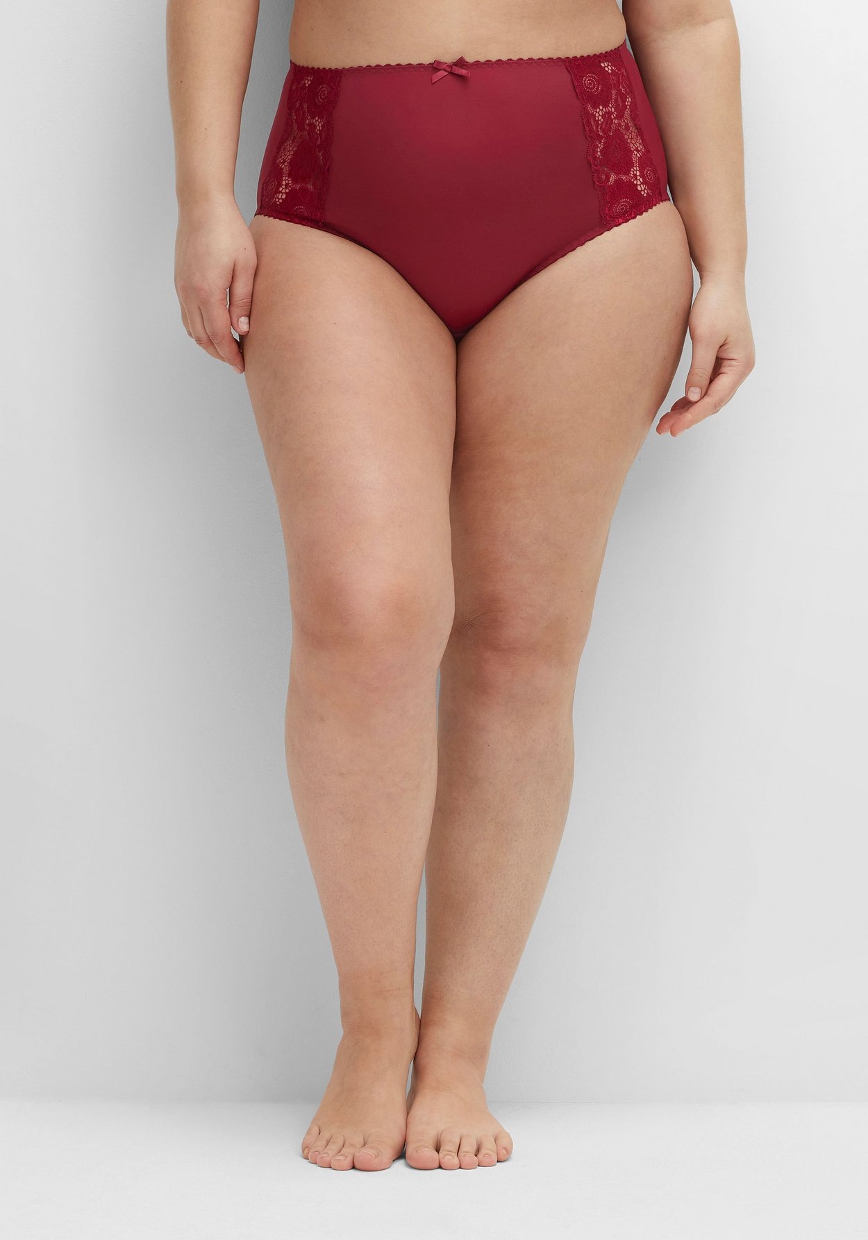 Sheego Slip »Taillenslip mit leicht transparenter Spitze«