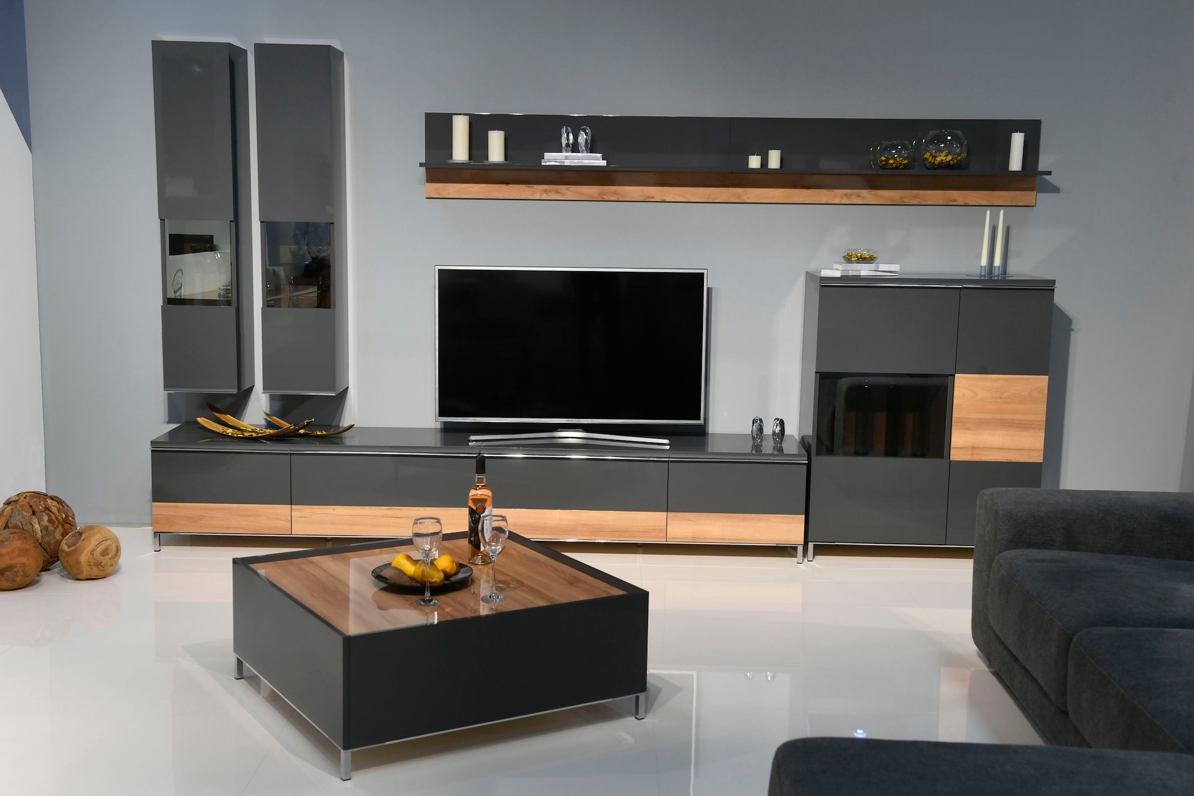 Soft-Close-Funktion, of mit bequem wahlweise »Onyx«, ohne mit oder bestellen Hängevitrine Places Glaseinsatz Style