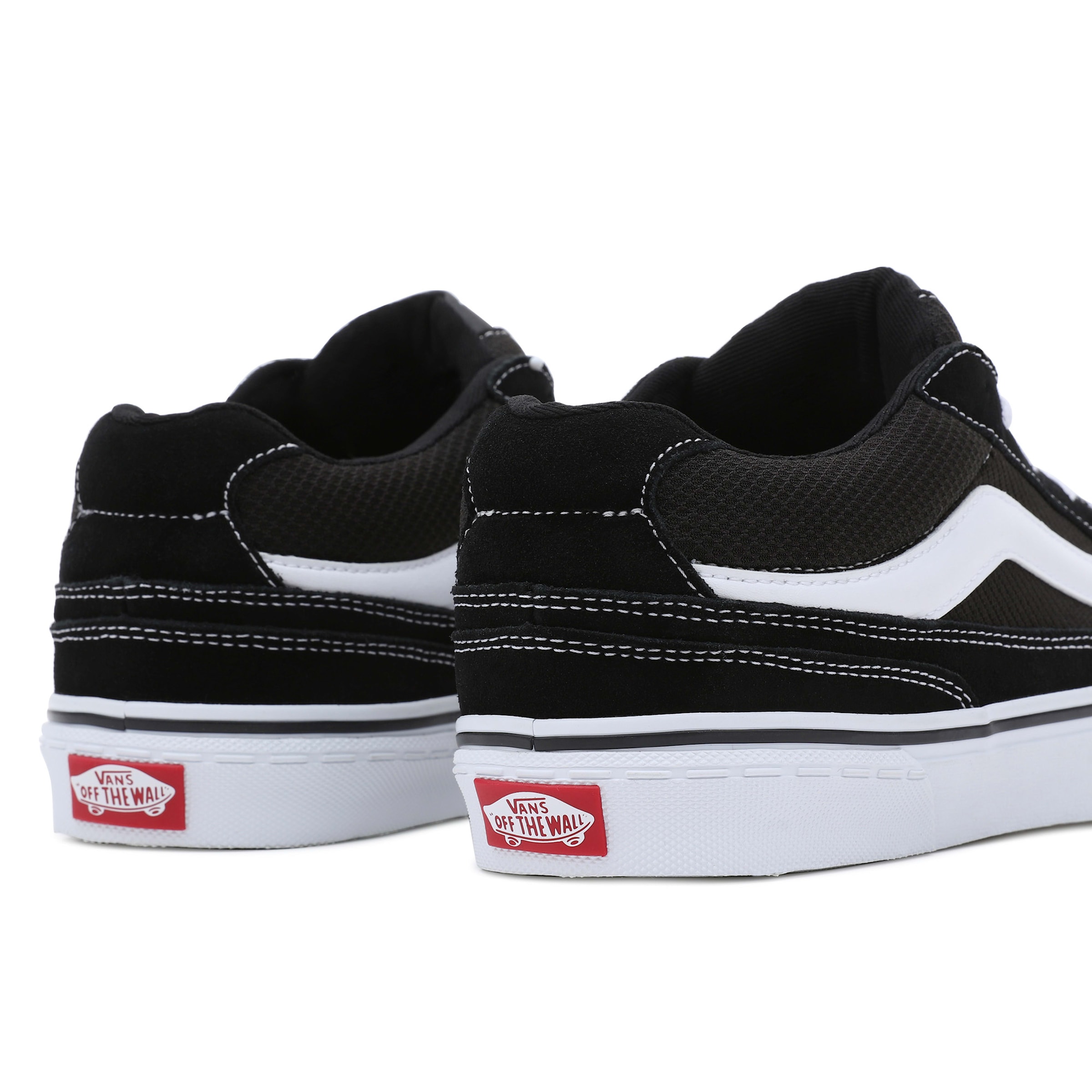Vans Sneaker »CALDRONE«  mit kontrastfarbenem Logobadge an der Ferse