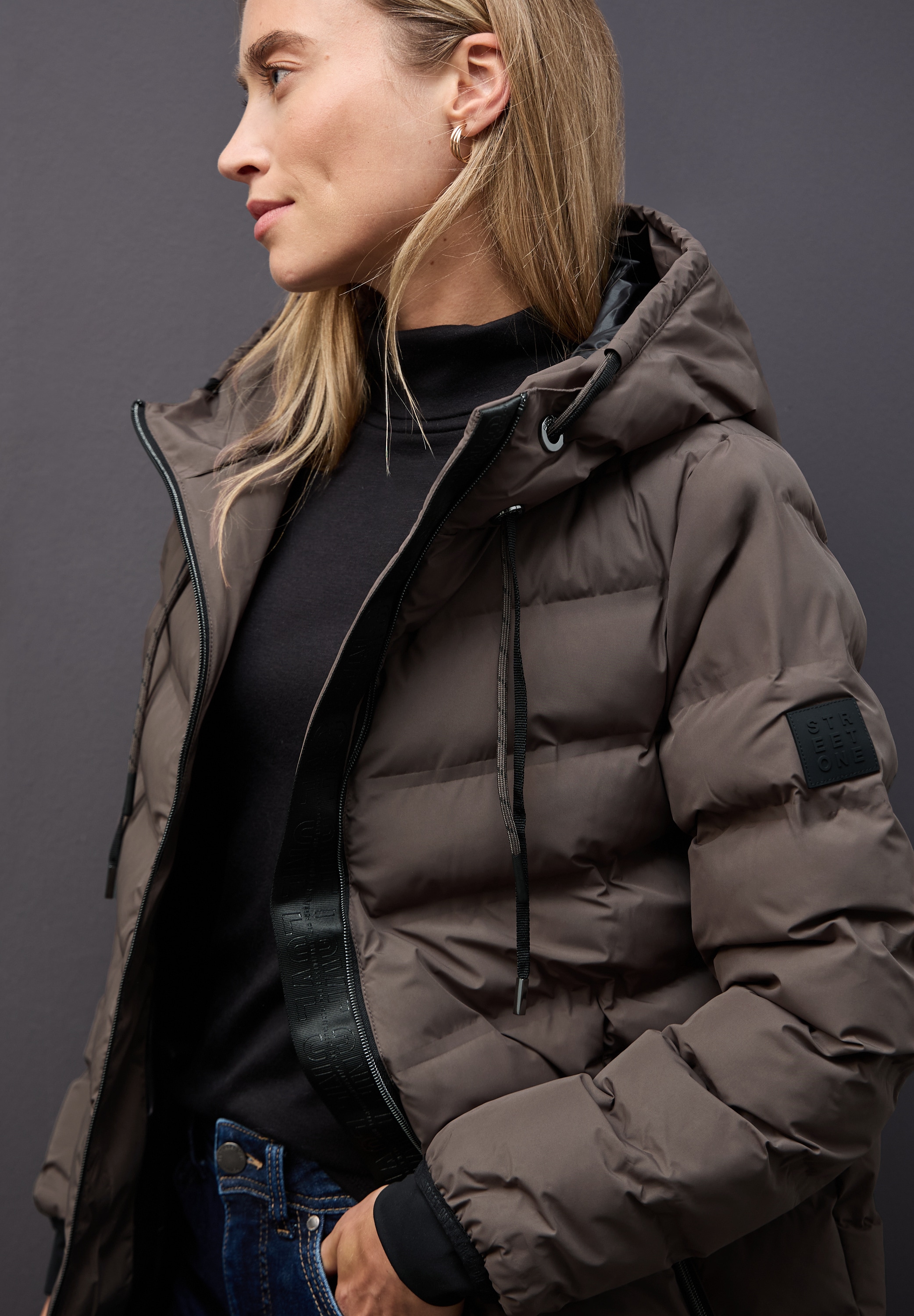STREET ONE Steppjacke mit Kapuze und geklebten Nähten