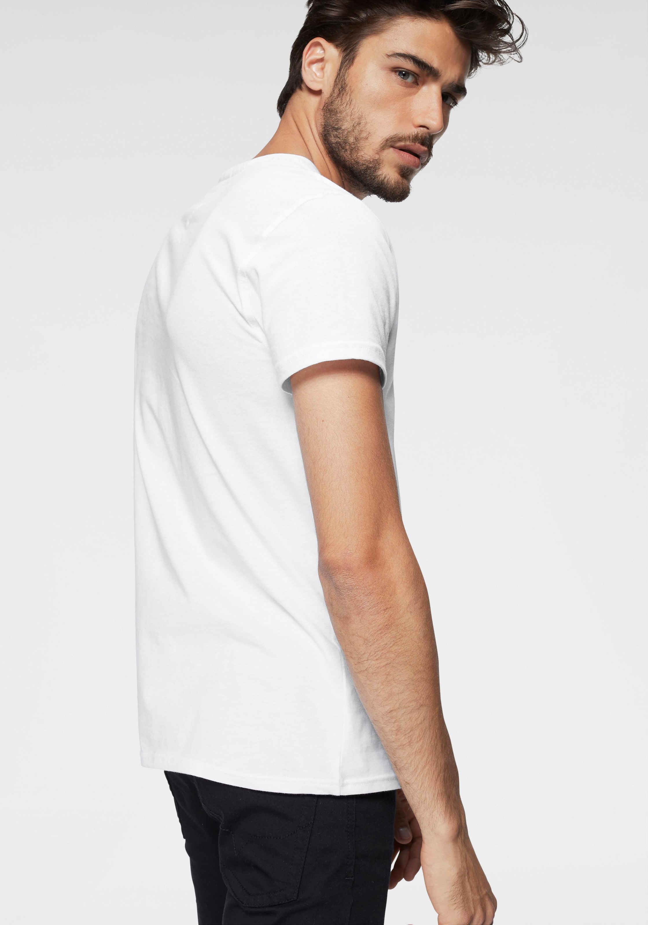 Tommy Jeans T-Shirt »TJM ESSENTIAL SOLID TEE«, mit Rundhalsausschnitt und dezenter Logo-Flag