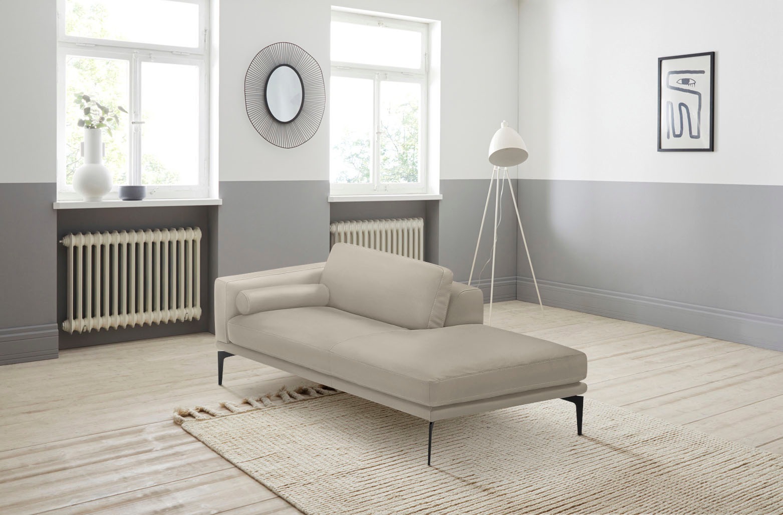 Egoitaliano Ottomane »Masu, Design trifft super Sitzkomfort, mit toller Detailverarbeitung«, Rückenkissen und Armteilrolle für mehr Komfort, mit Metallfüßen