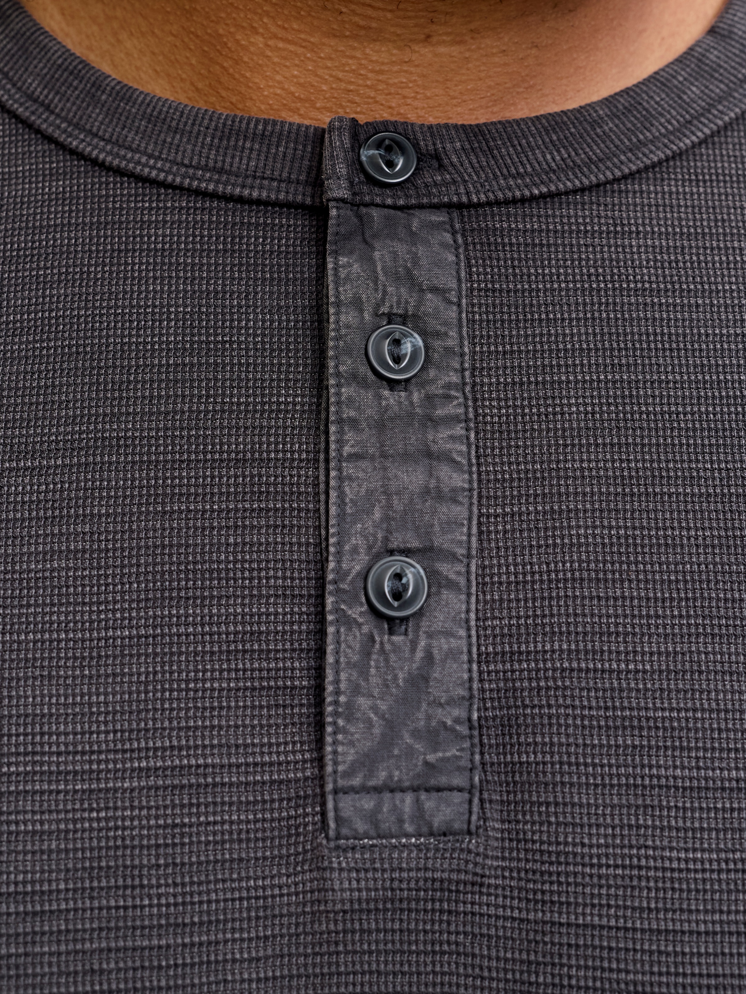 Jack & Jones PlusSize Langarmshirt »JPRBLUAARON LS HENLEY TEE PLS« Baumwollmischung, regular fit