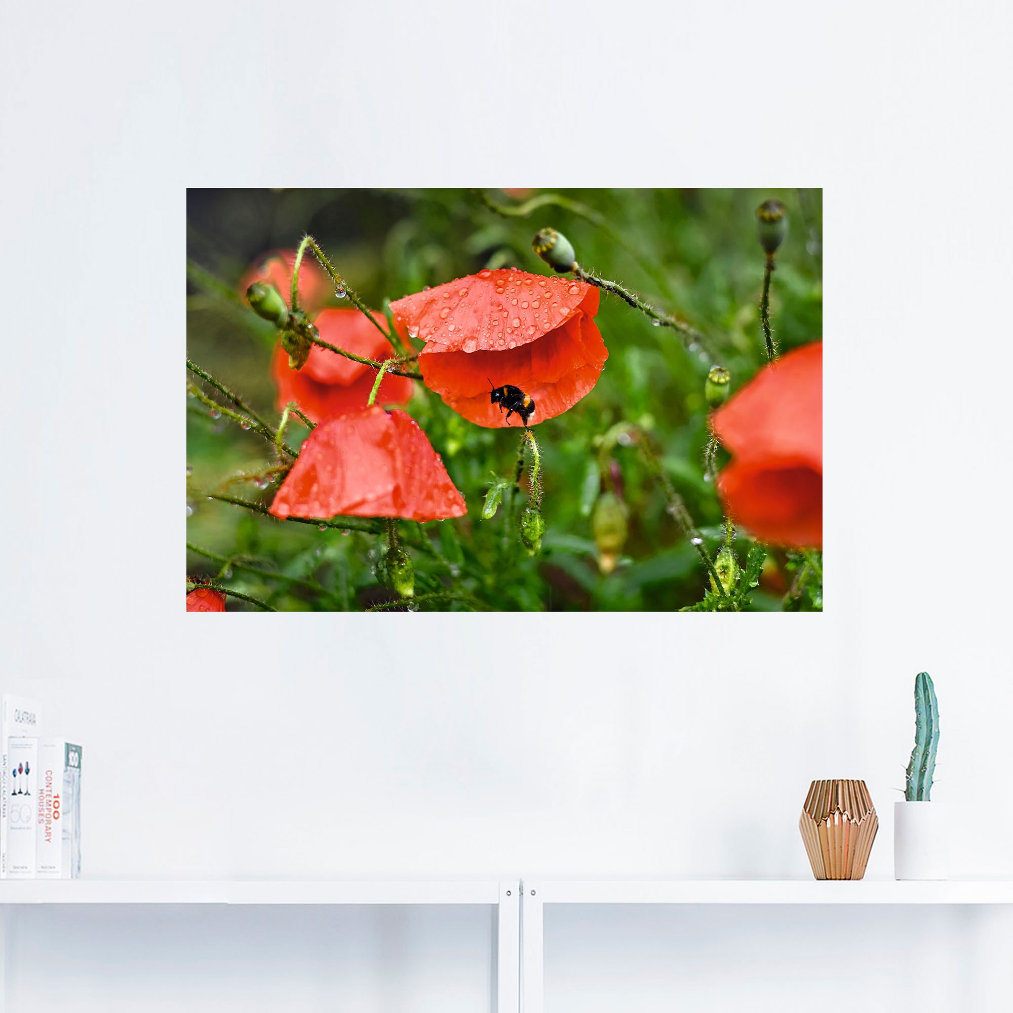 Artland Wandbild »Hummel sucht Schutz vor Regen«, Blumenbilder, (1 St.), als Alubild, Leinwandbild, Wandaufkleber oder Poster in versch. Größen