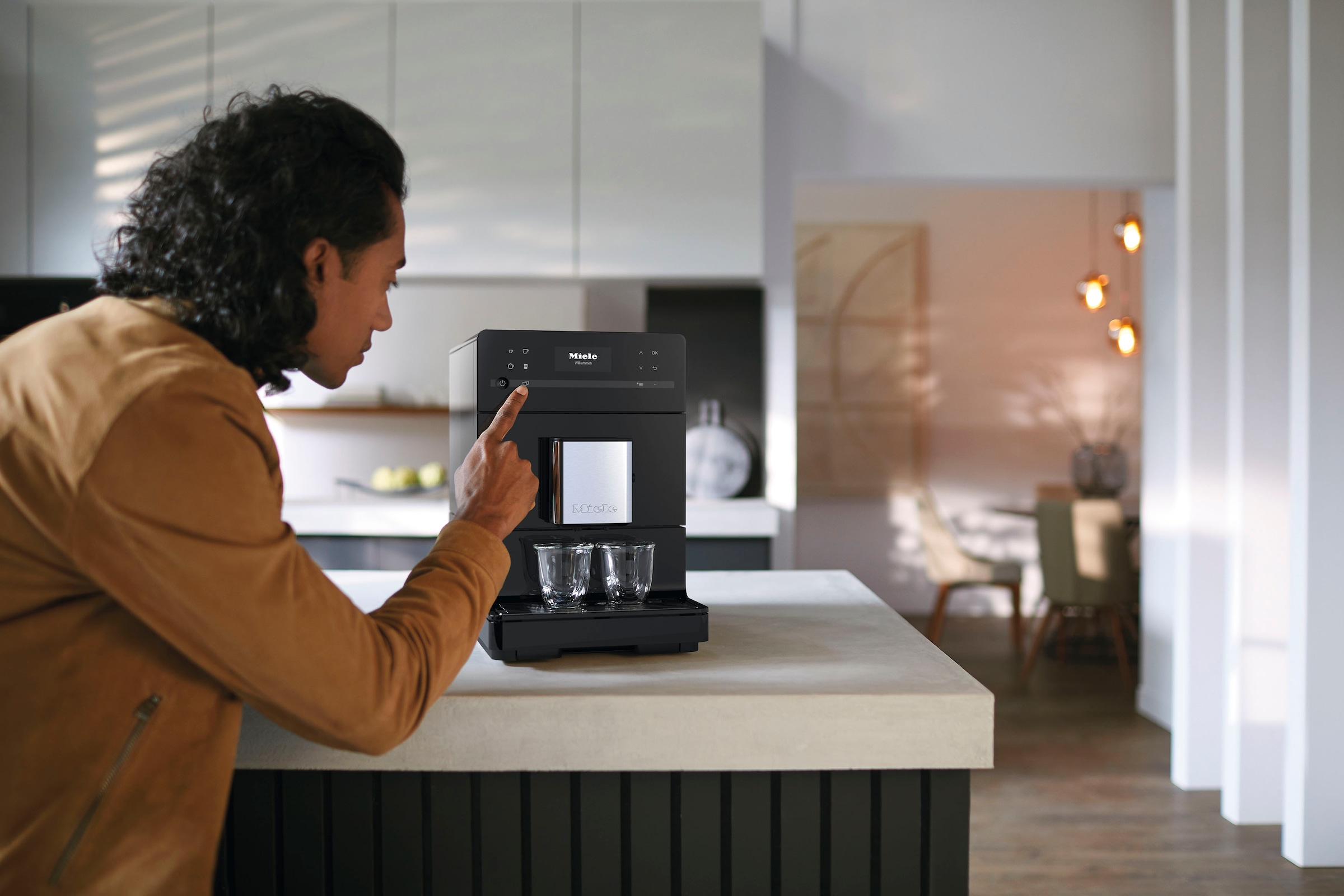 Miele Kaffeevollautomat »Miele CM 5310 Silence« Kaffeekannenfunktion