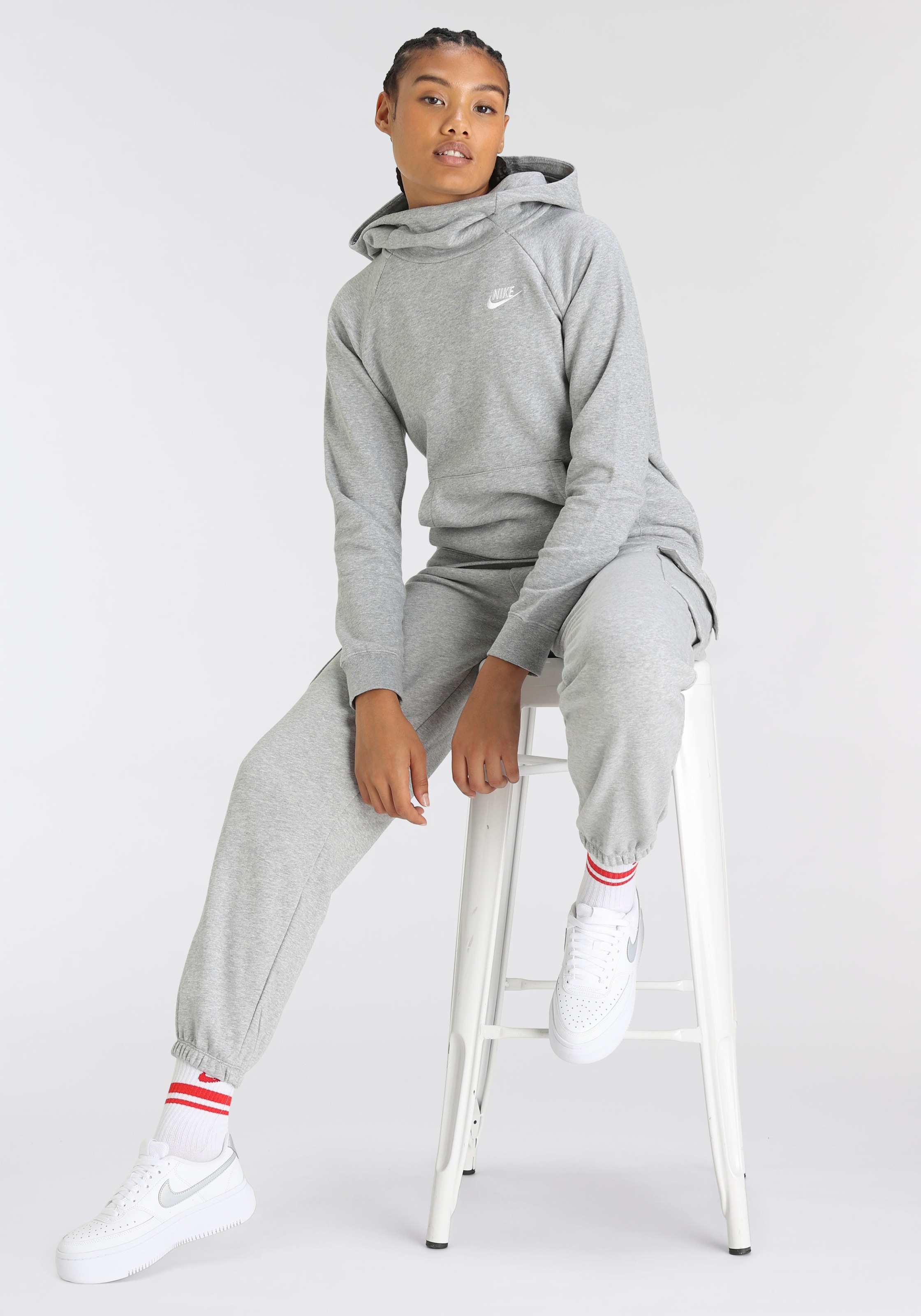 Nike Sportswear Jogginghose »ESSENTIALS WOMENS PANTS«
