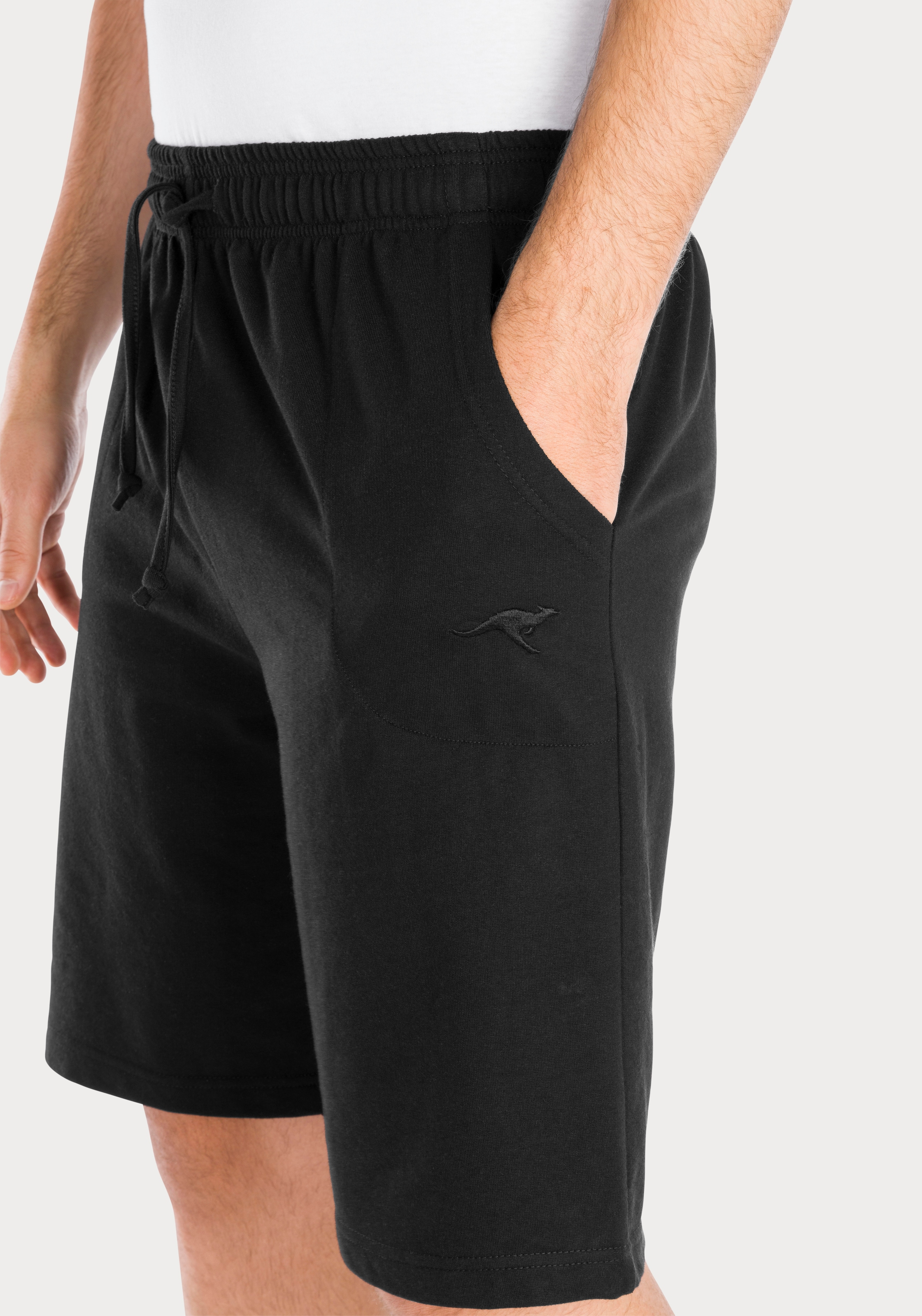 KangaROOS Sweatshorts »kurze Jogginghose«, aus weicher Sweatware mit Kordel