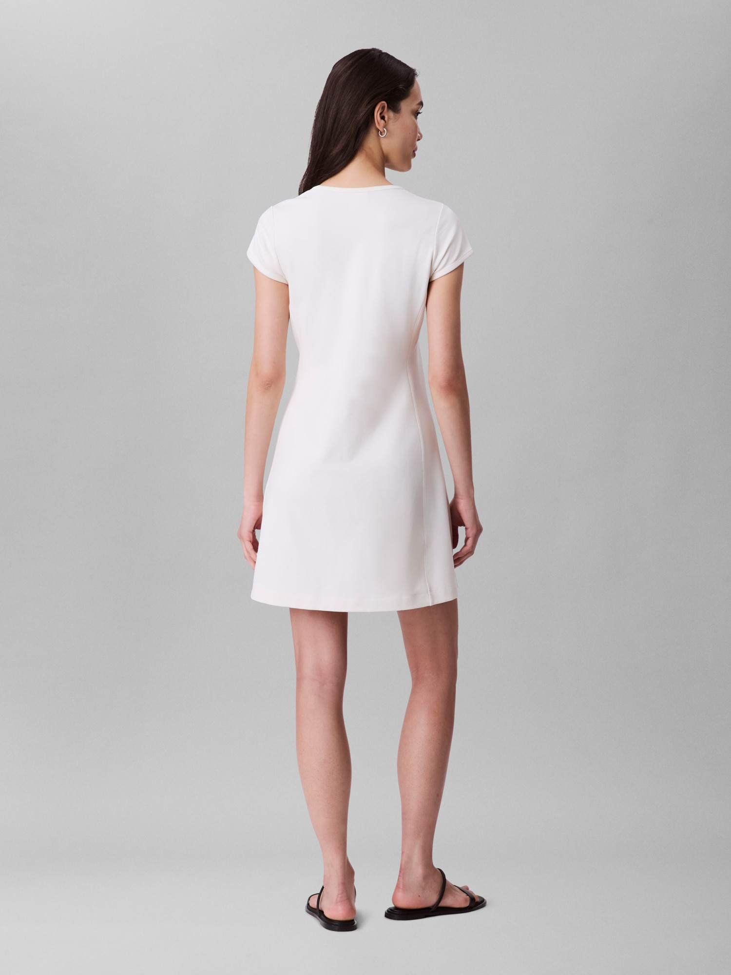Calvin Klein Jeans Jerseykleid »PUNTO MILANO SS SCOOP NK DRESS«, Mit Rundhalsausschnitt
