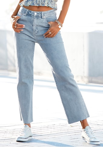 Weite Jeans, mit leicht ausgefranstem Beinabschluss