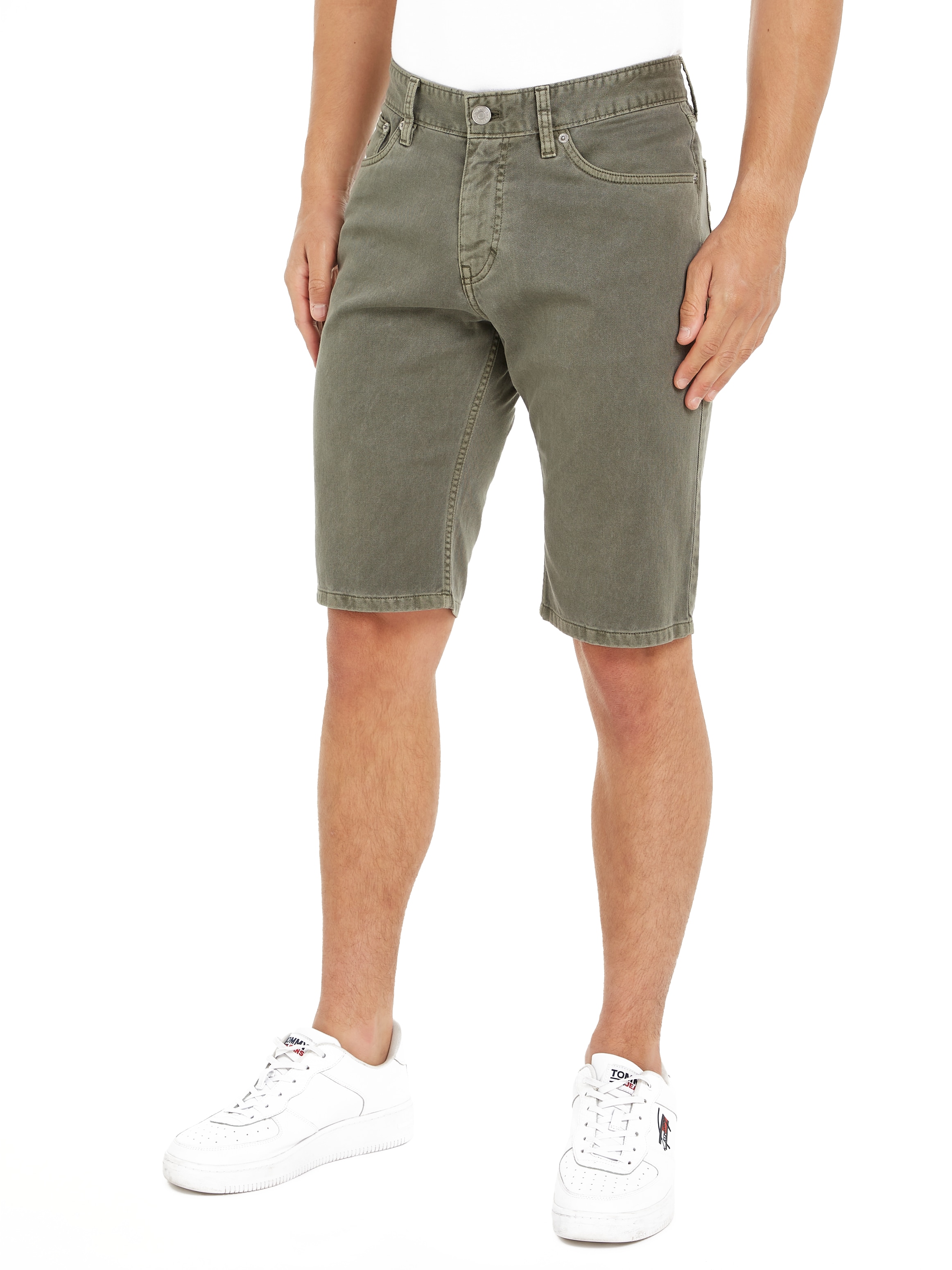 Shorts »TJM RYAN GARMENT DYE SHORT«, leicht gewachsene Optik