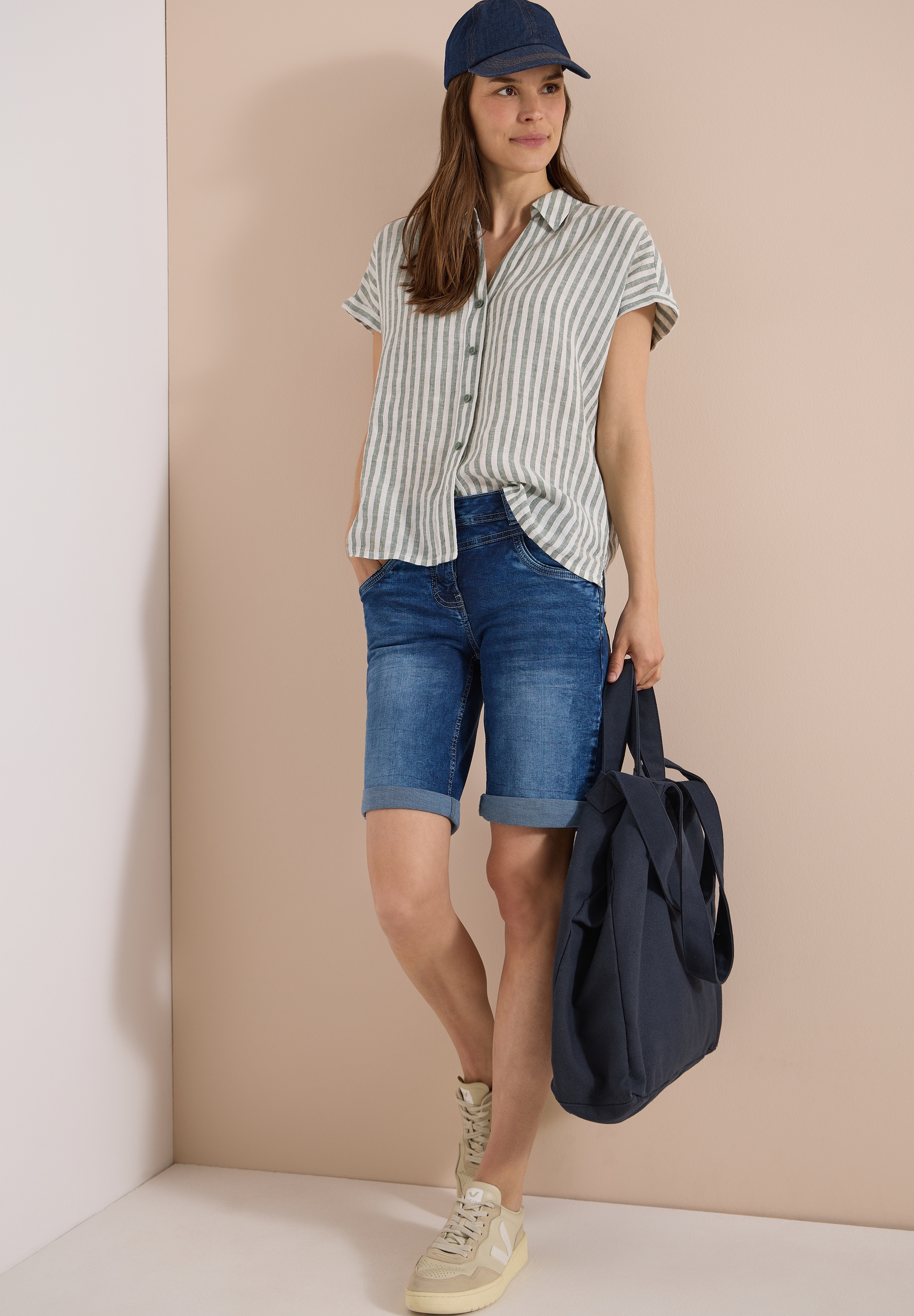 Cecil Jeansshorts »Style Scarlett« Turn-Up-Detail, Casual Fit, 5-Pocket-Style