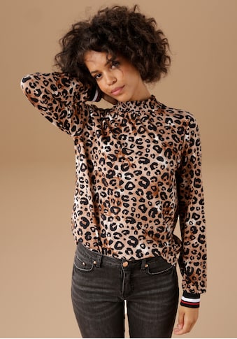 Langarmshirt, mit trendigem Animal-Print und gestreiften Bündchen