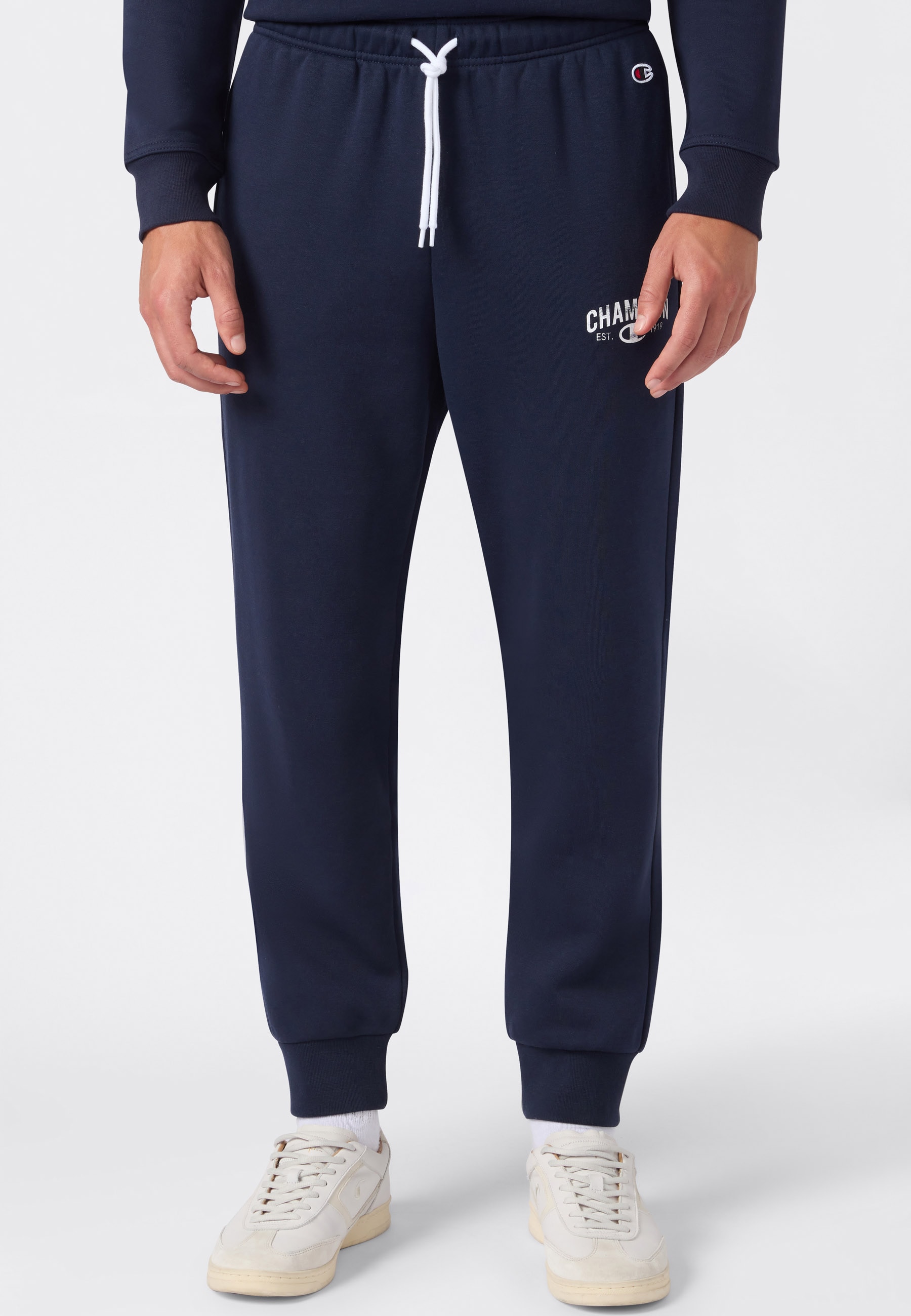 Champion Jogginghose »SPORTWEAR JOGGERS Standard Fit«  mit sportlichem Look, für Freizeit und Sportmode, schlichter Stil