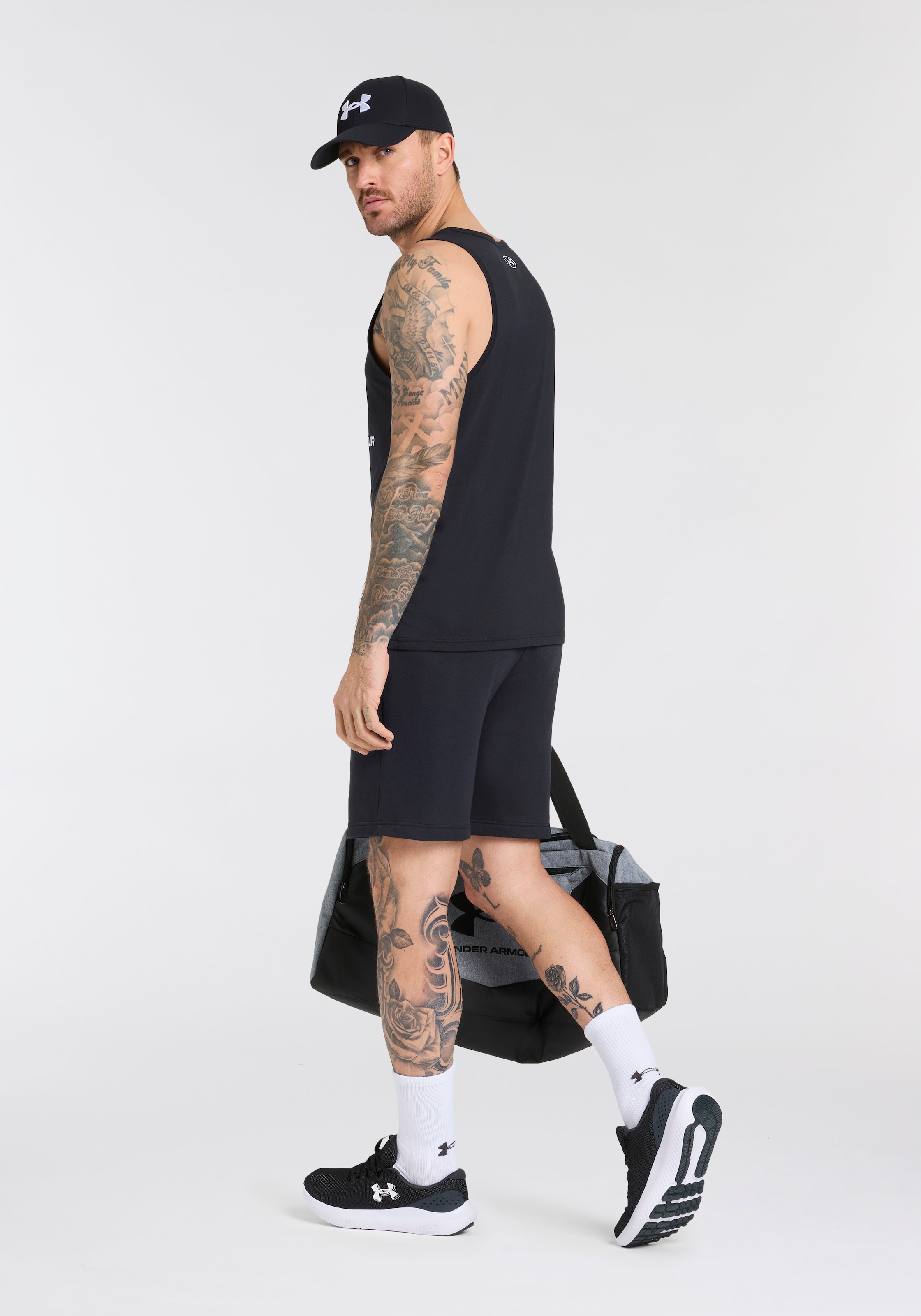 Under Armour® Sweatshorts »UA Rival Fleece Shorts«  aus Baumwolle und Polyester, mit elastischem Bund, mit Seitentaschen