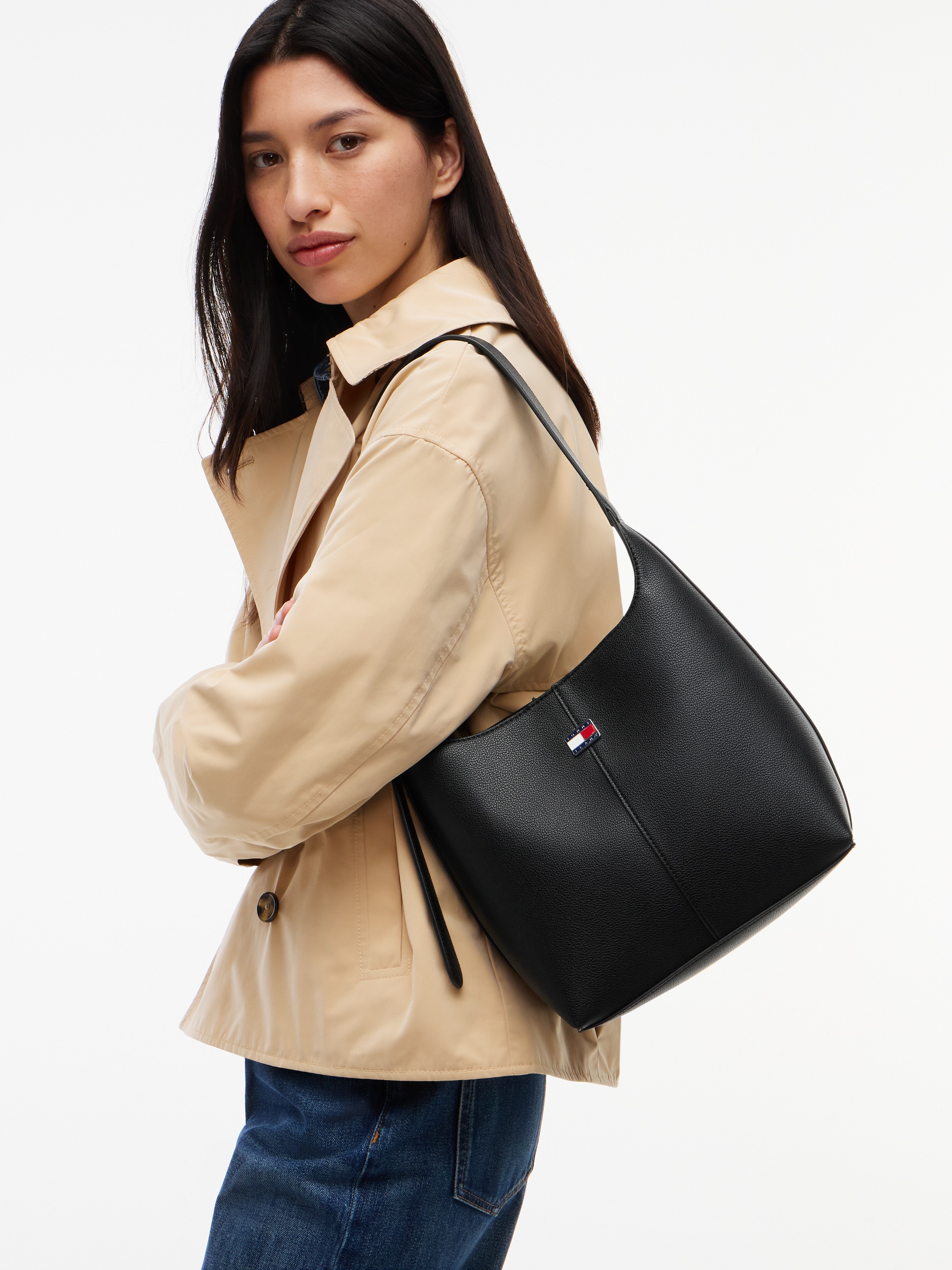 Tommy Jeans Schultertasche »TJW CITY BUCKET« Damen Umhängetasche, Handtasche mit verlängerbarem Tragegriff