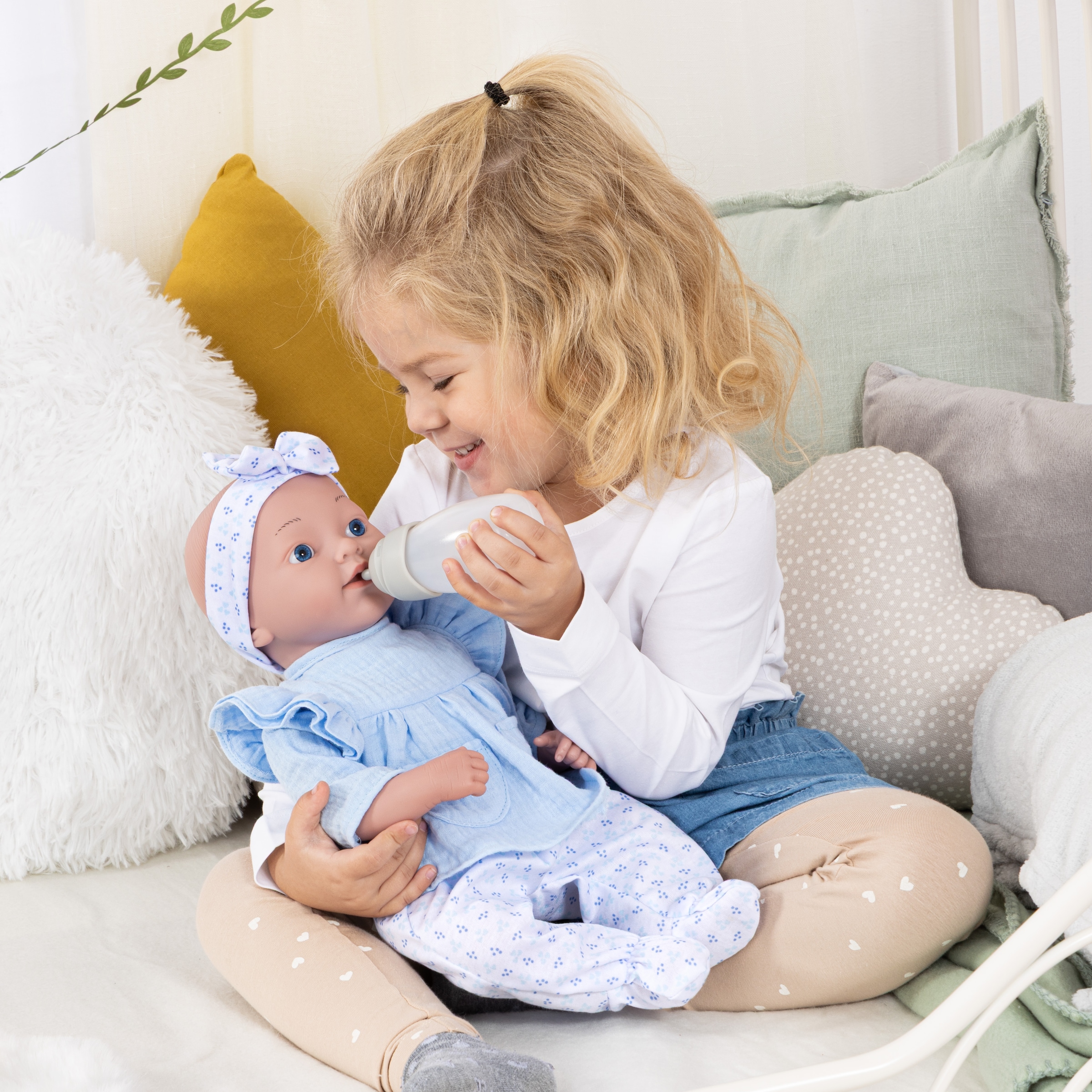 Bayer Babypuppe »Reborn 38 cm blau« sieht aus wie ein echtes Baby