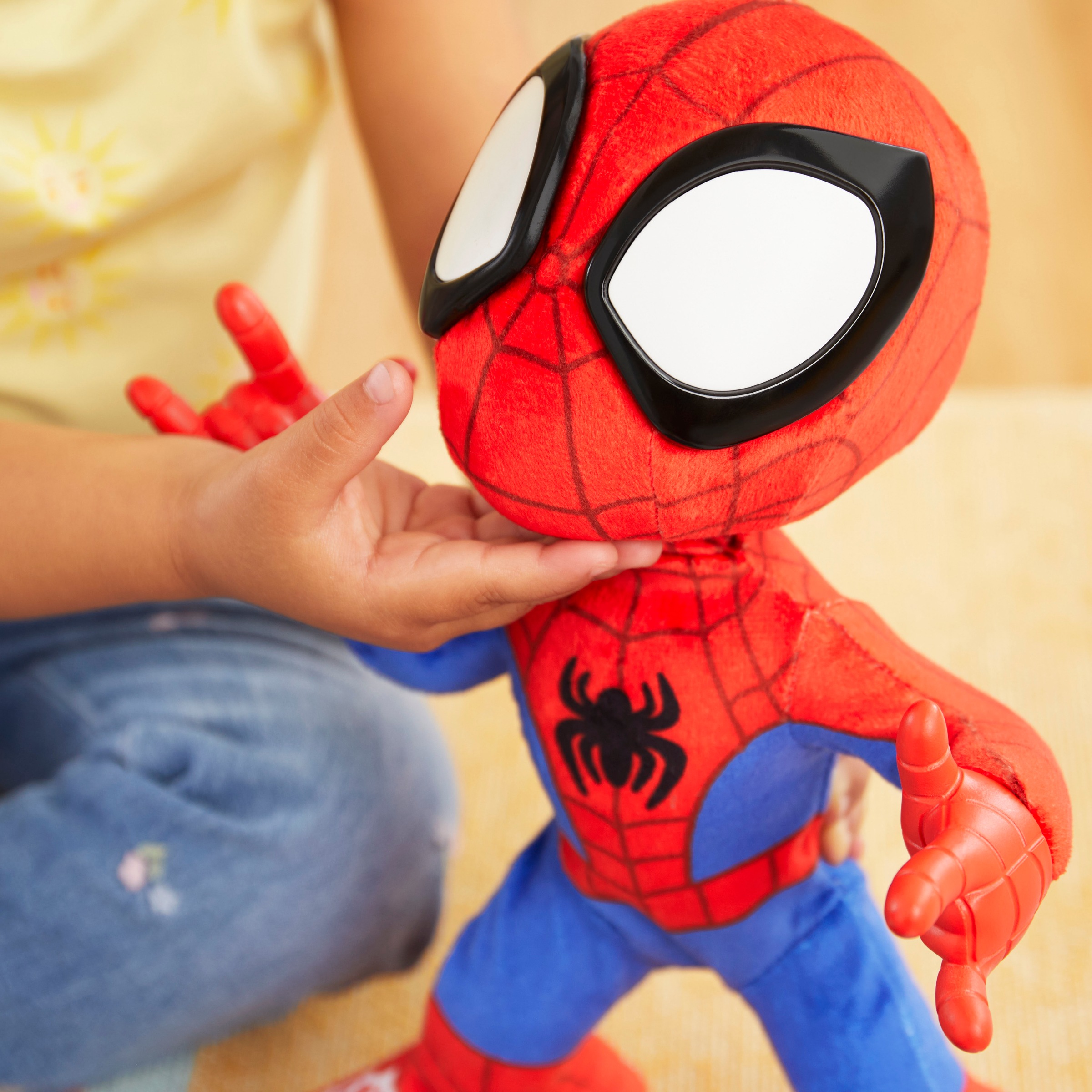 Hasbro Plüschfigur »Marvel Spidey und seine Super-Freunde Tanz- & Krabbelspaß Spidey«, mit Funktion