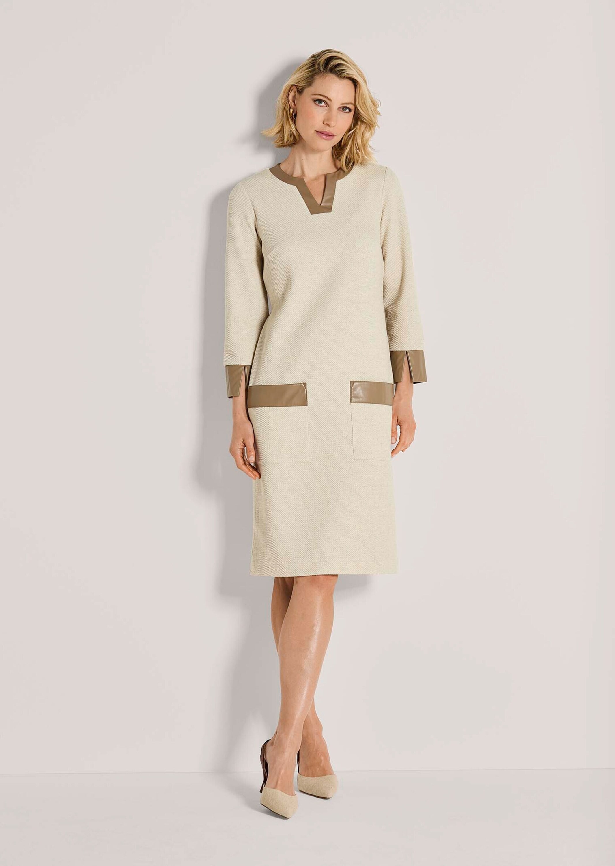 MADELEINE Sommerkleid »Etuikleid Elegantes Kleid mit Lederakzenten« Aufgesetzte Taschen