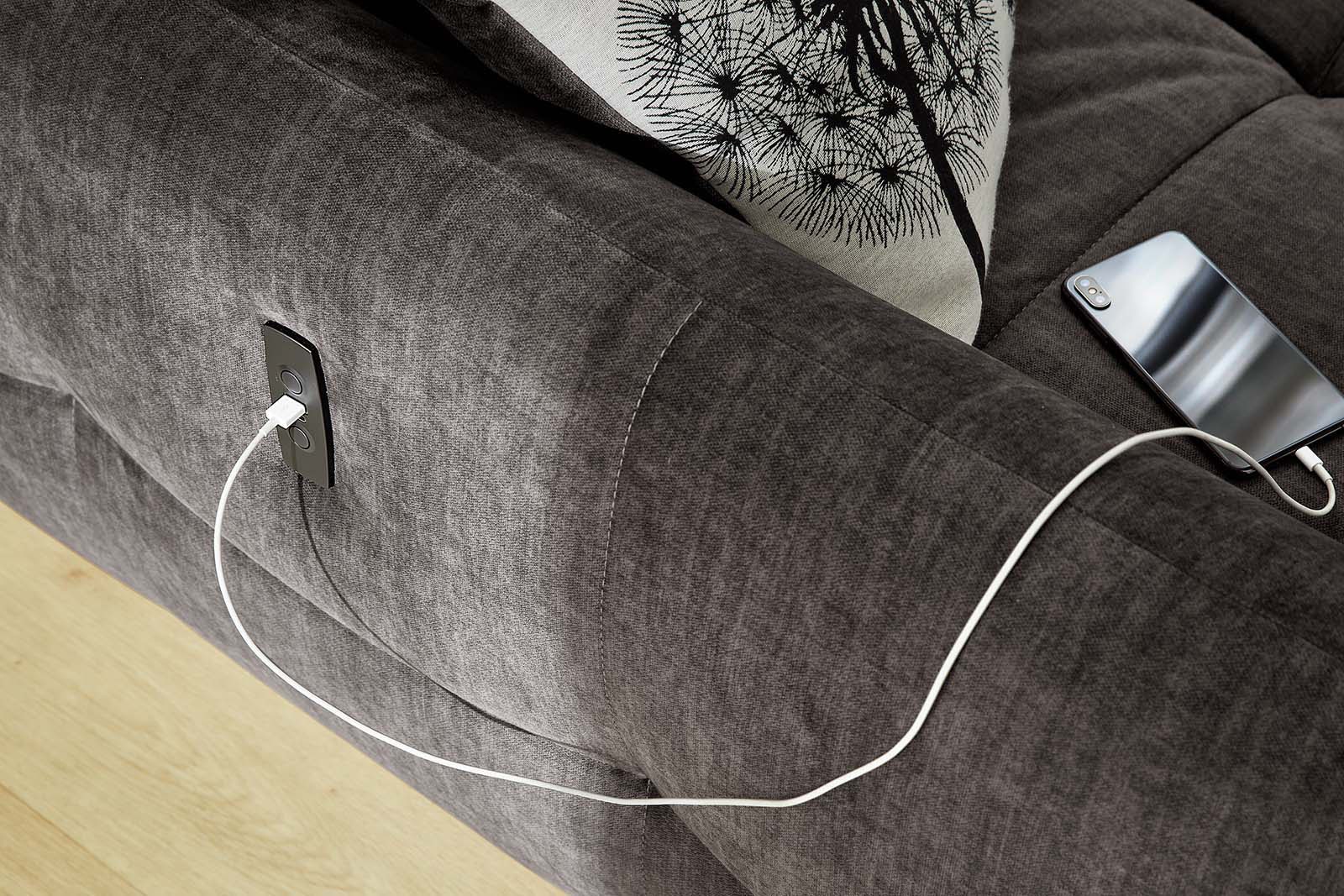 Jockenhöfer Gruppe Ecksofa »Zoom, L-Form, 140kg Belastbarkeit je Sitzplatz« 60cm elektromotorische Sitztiefenverstellung,USB-Ladeports,Kopfstützen