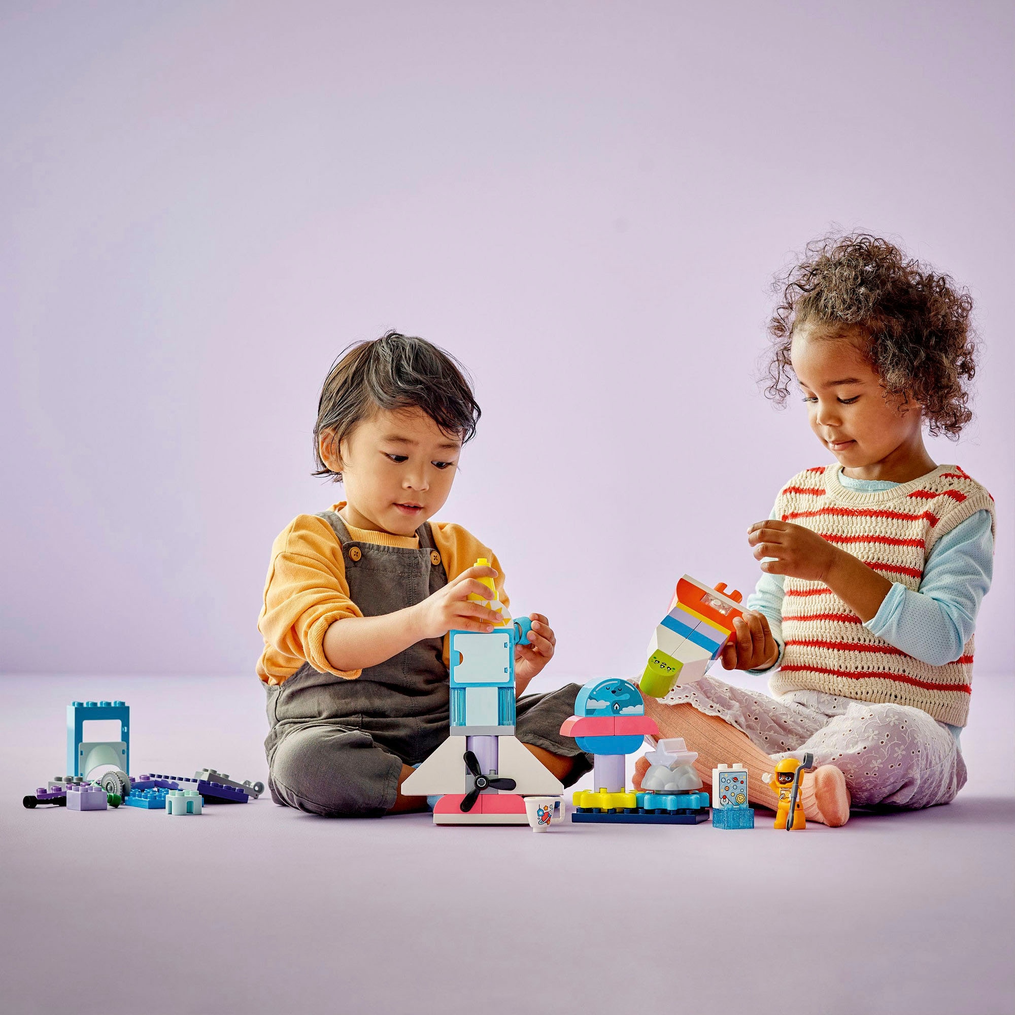 LEGO® Konstruktionsspielsteine »3in1 Spaceshuttle für viele Abenteuer (10422), LEGO DUPLO Town«, (58 St.), Made in Europe