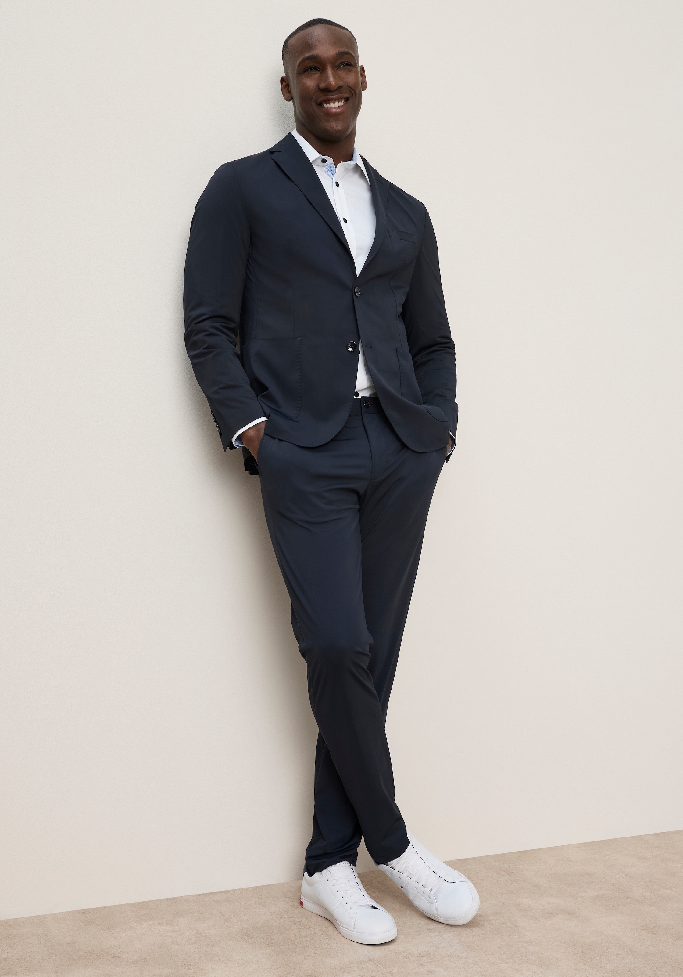 Bruno Banani Anzug »Komfort – leicht, flexibel, knitterarm, modern« Sakko & Hose,  slim fit Sommerleicht – kein Schwitzen, kein Stress
