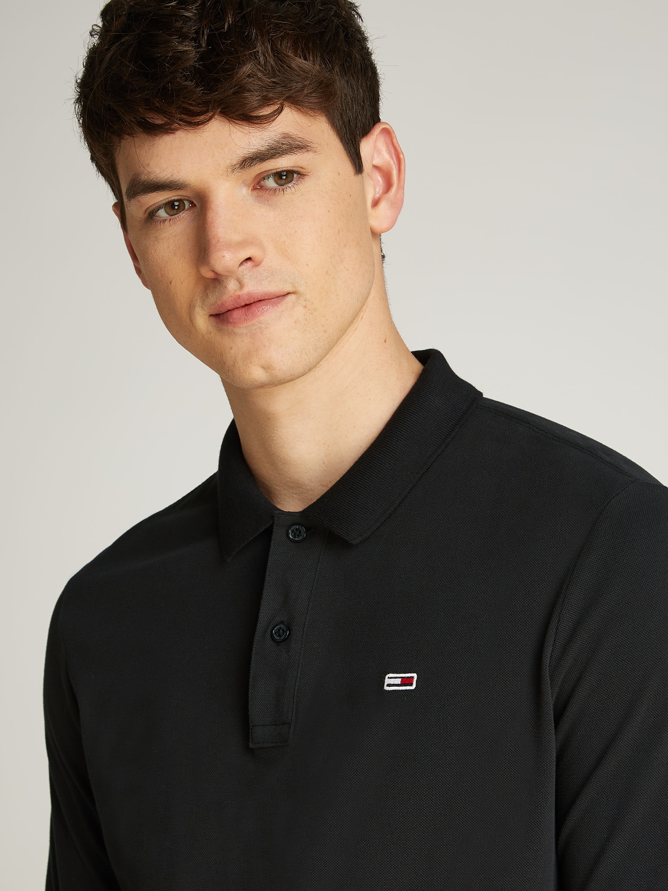 Tommy Jeans Plus Langarm-Poloshirt »TJM SLIM PLACKET POLO LS EXT«, in Großen Größen, Logostickerei