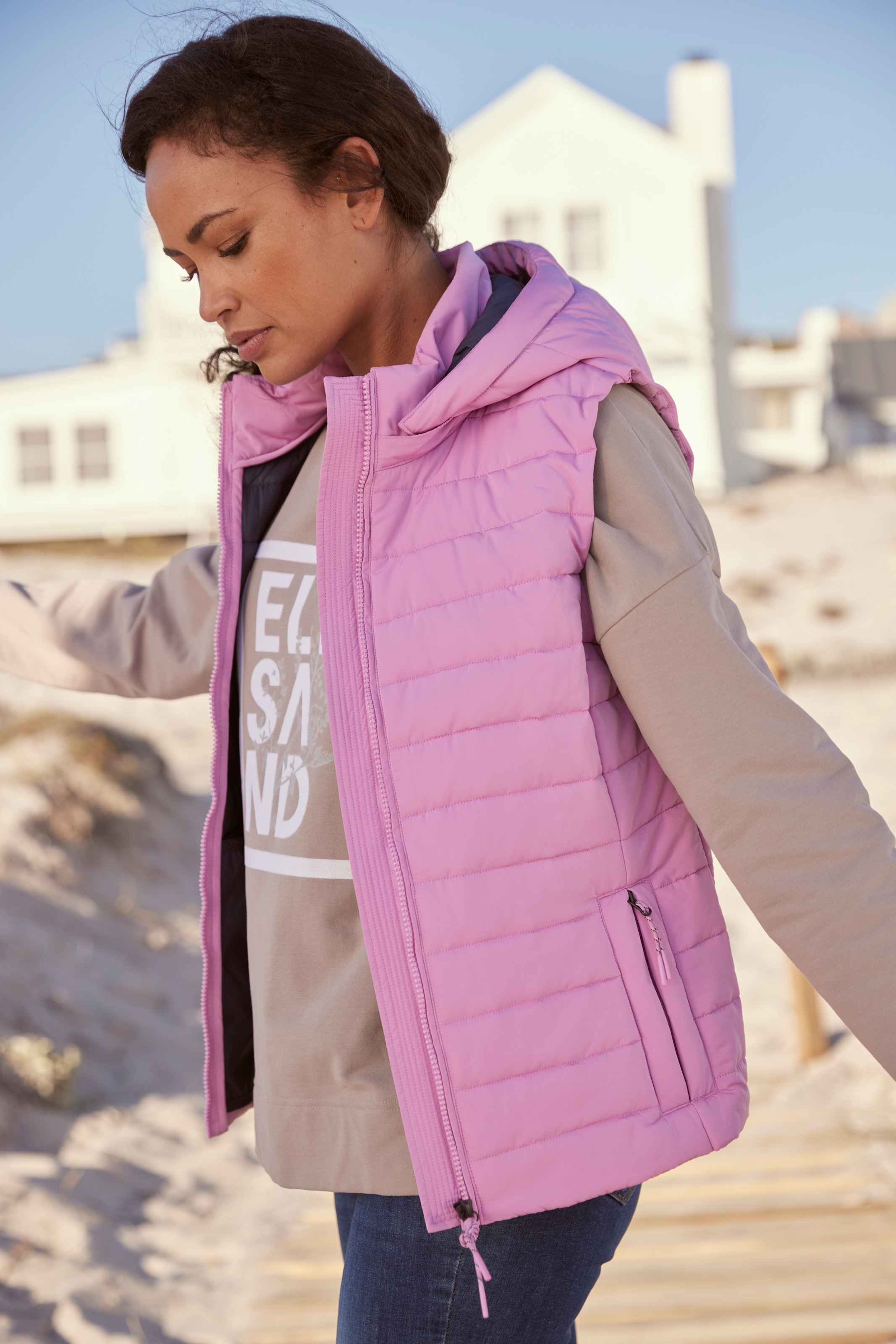 Elbsand Steppweste , Mit abnehmbarer Kapuze