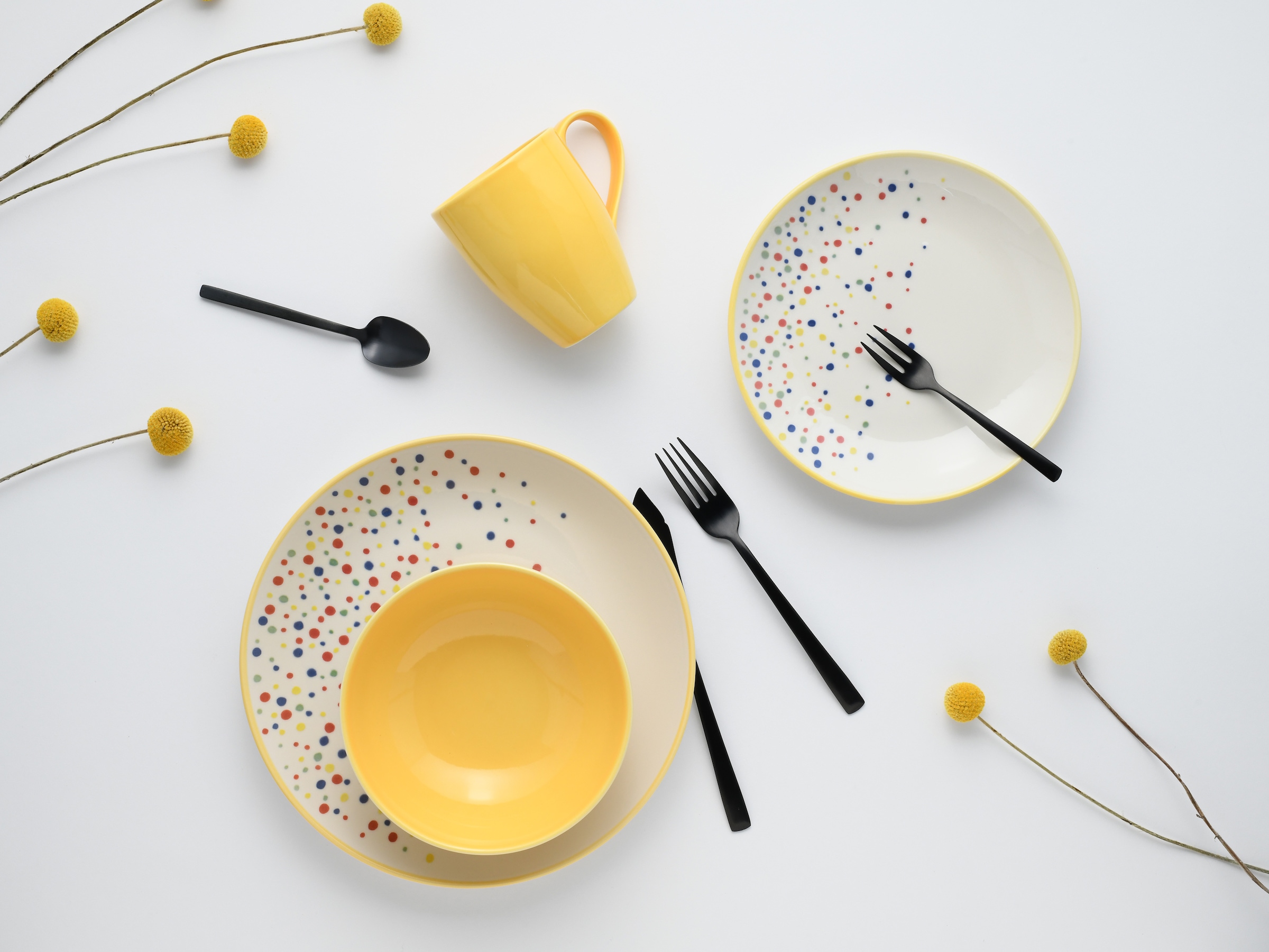 CreaTable Kombiservice »Joy, Kombi-Service 16-tlg.« Unregelmäßige bunte Punkte, Gute Laune Geschirr, Frisch, Freundlich