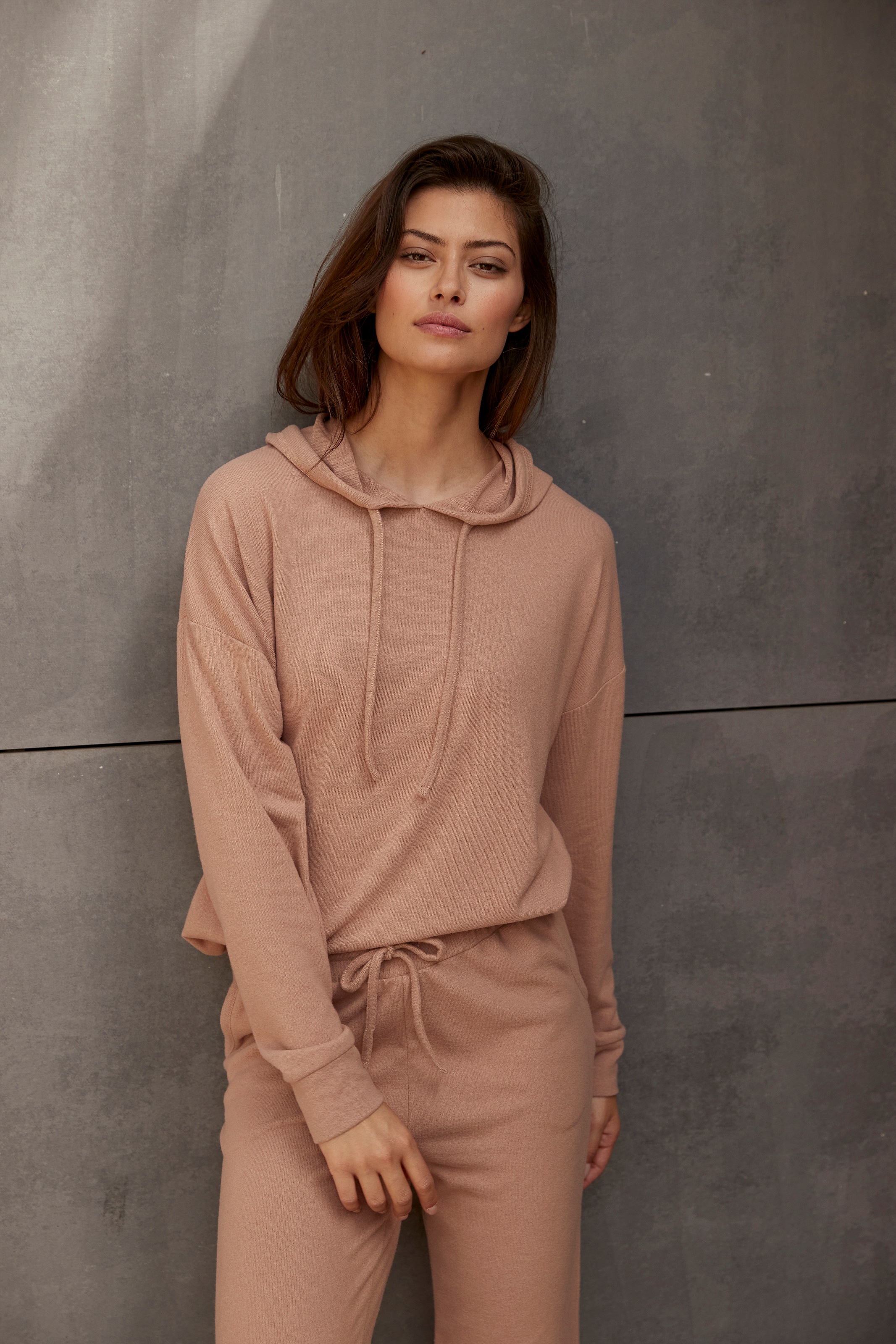 LASCANA Kapuzenpullover, Loungepullover in lässiger Form, Loungewear