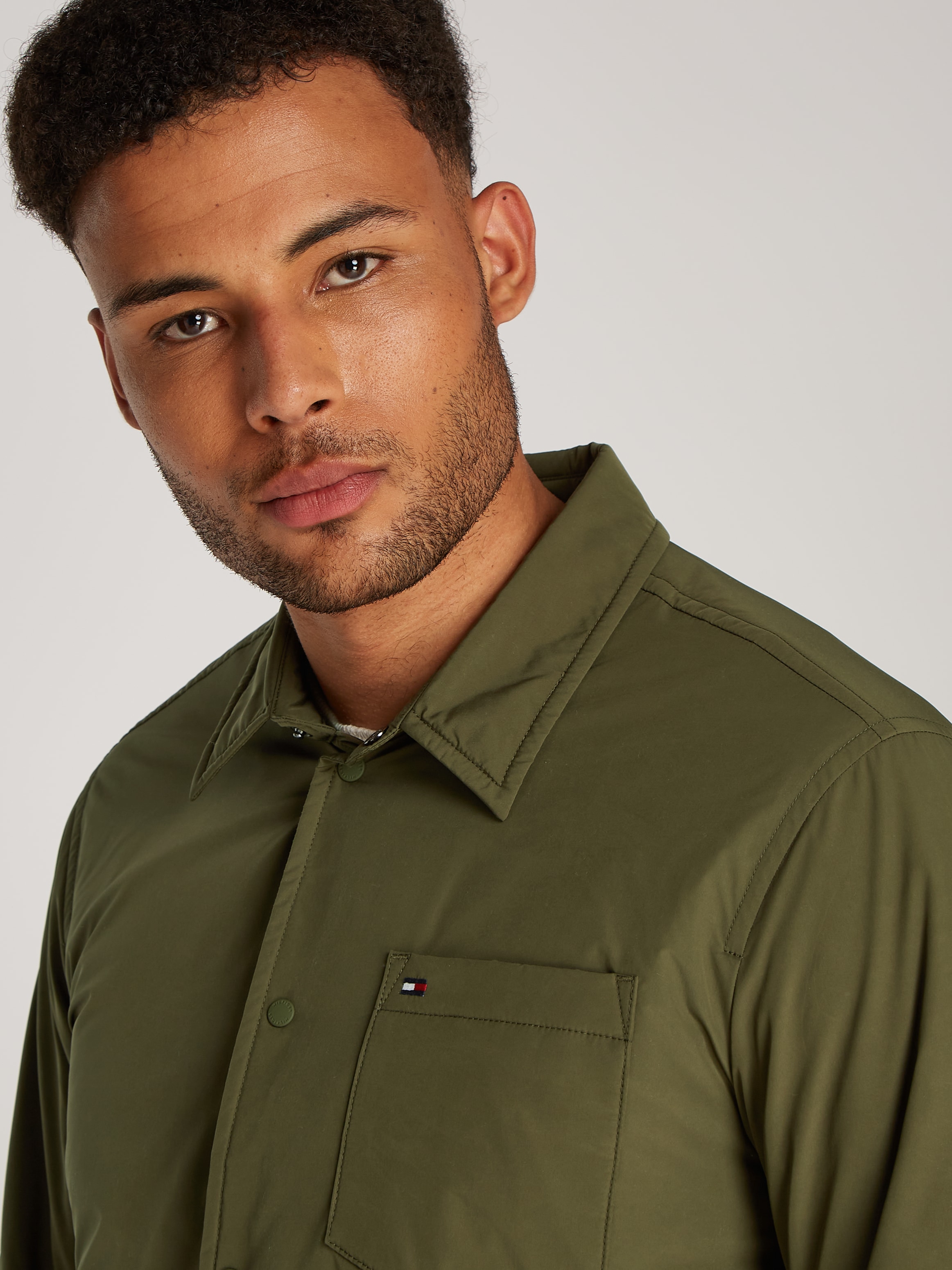 Tommy Hilfiger Hemdjacke »LW PACKABLE SHIRT JACKET«, mit Brusttasche