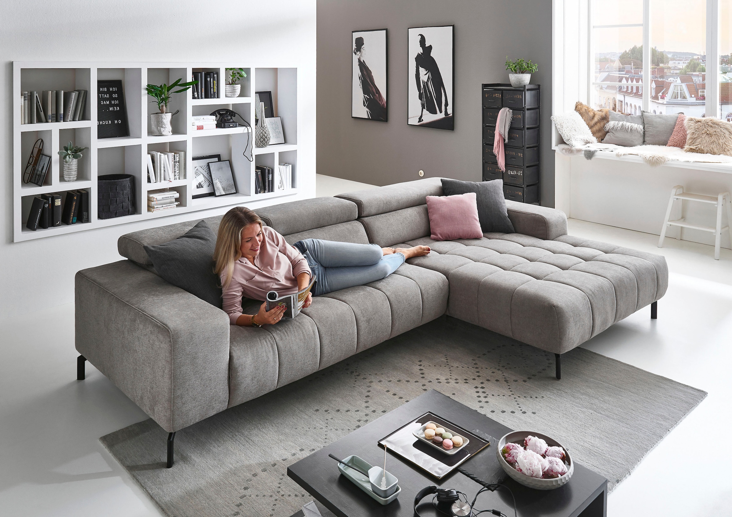 Die PlanBar Ecksofa »MP-IN18022 L-Form«, mit Kopfteilverstellung & Zierkissen, optional Sitztiefenverstellung