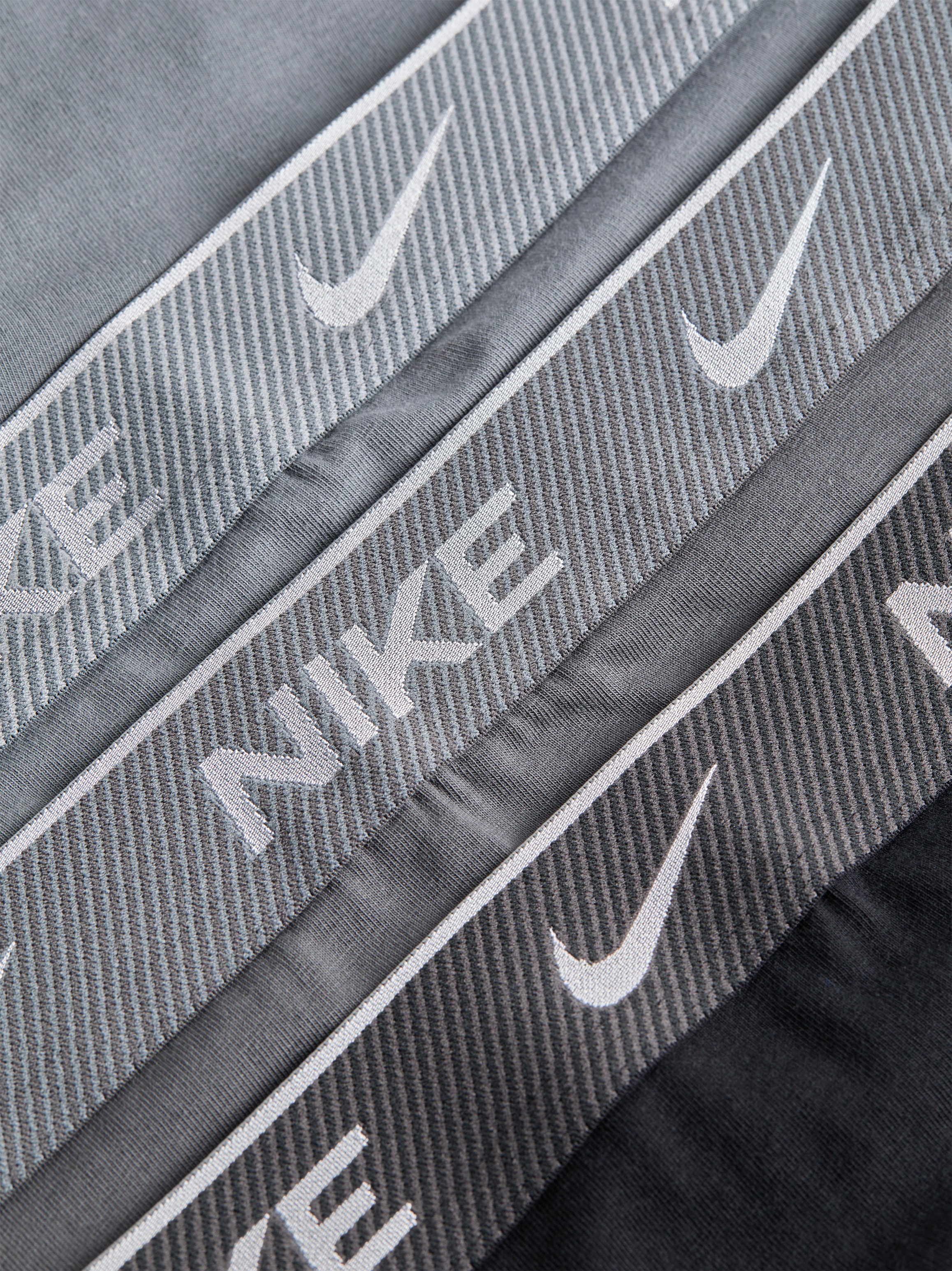 NIKE Underwear Trunk »TRUNK 3PK« Packung, 3er, 3 Stk. mit farbigem NIKE Logo-Elastikbund