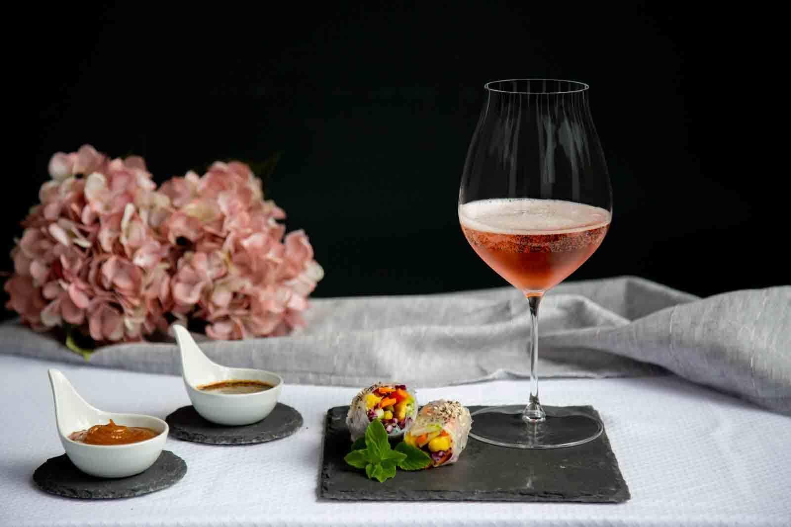 RIEDEL THE WINE GLASS COMPANY Weinglas »Verkostungsset + Poliertuch Performance 5er Set transparent« Spülmaschinengeeignet