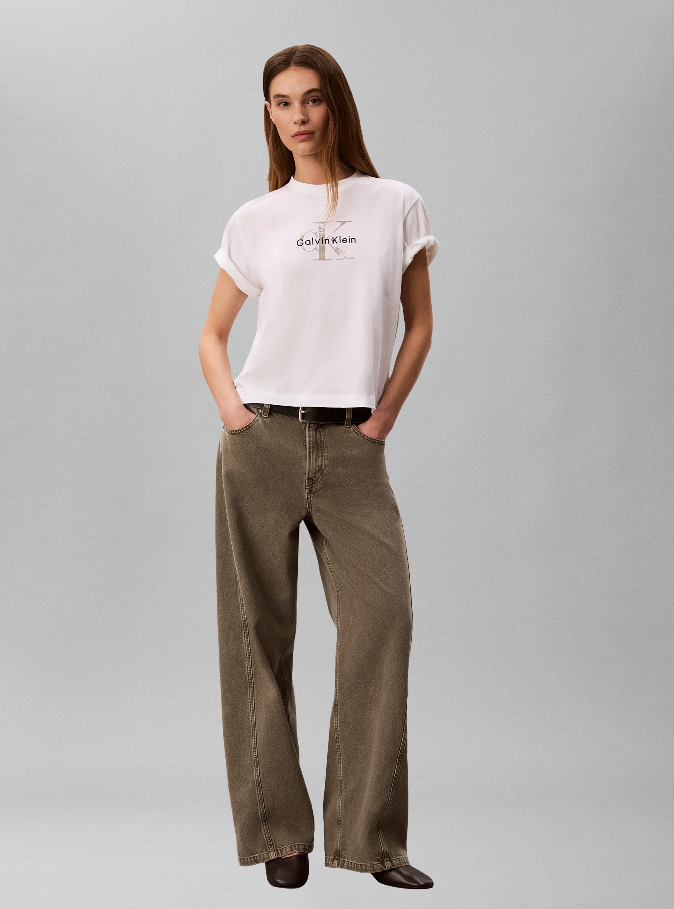 Calvin Klein Jeans T-Shirt »BOXY HAND DRAWN MONOLOGO TEE« Regular fit, Logoschriftzug