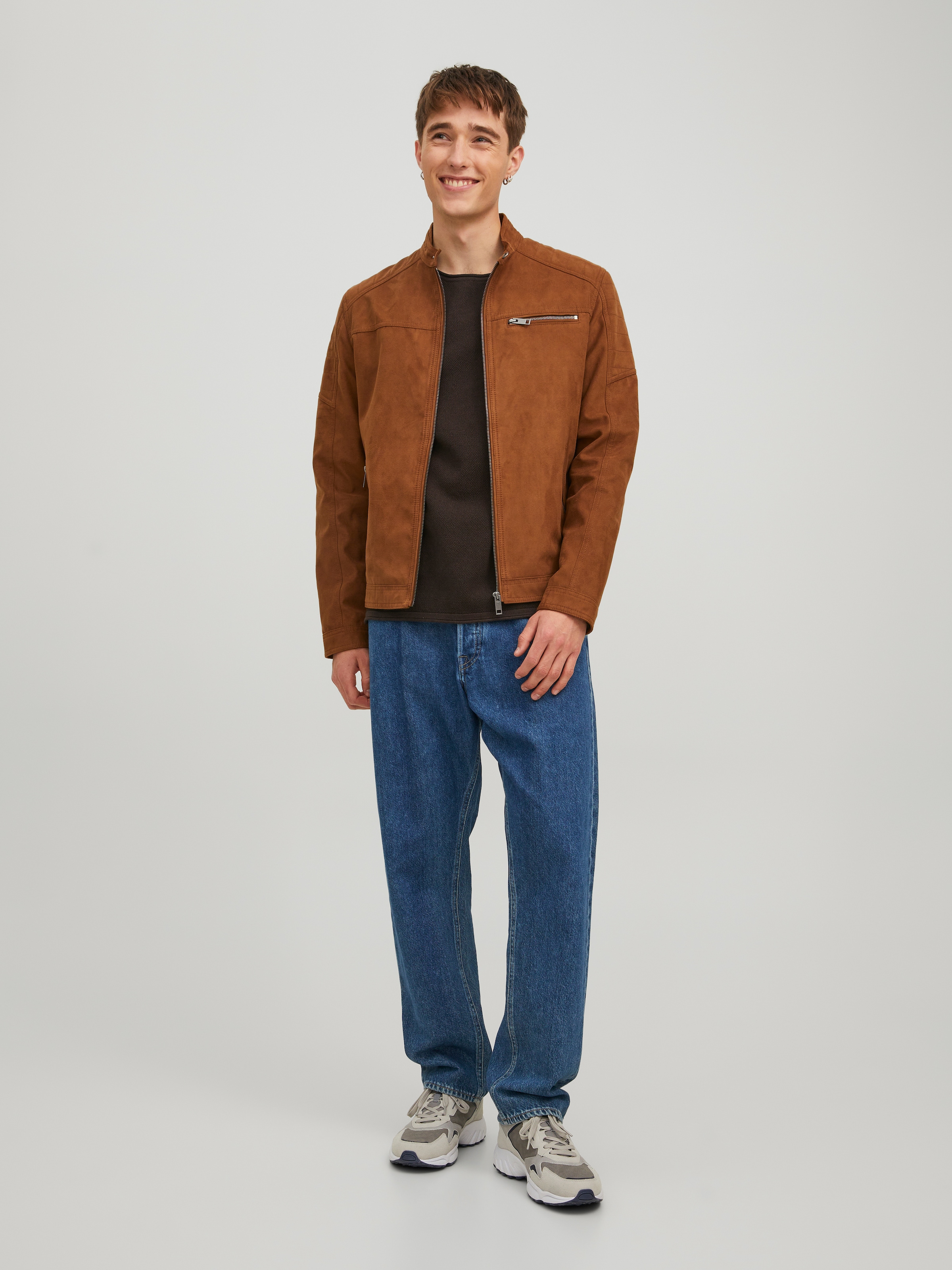 Jack & Jones Lederimitatjacke »JJEROCKY in Kunstlederoptik mit Reißverschlusstaschen« ohne Kapuze unifarben, modisch, regular fit, Lederimitat