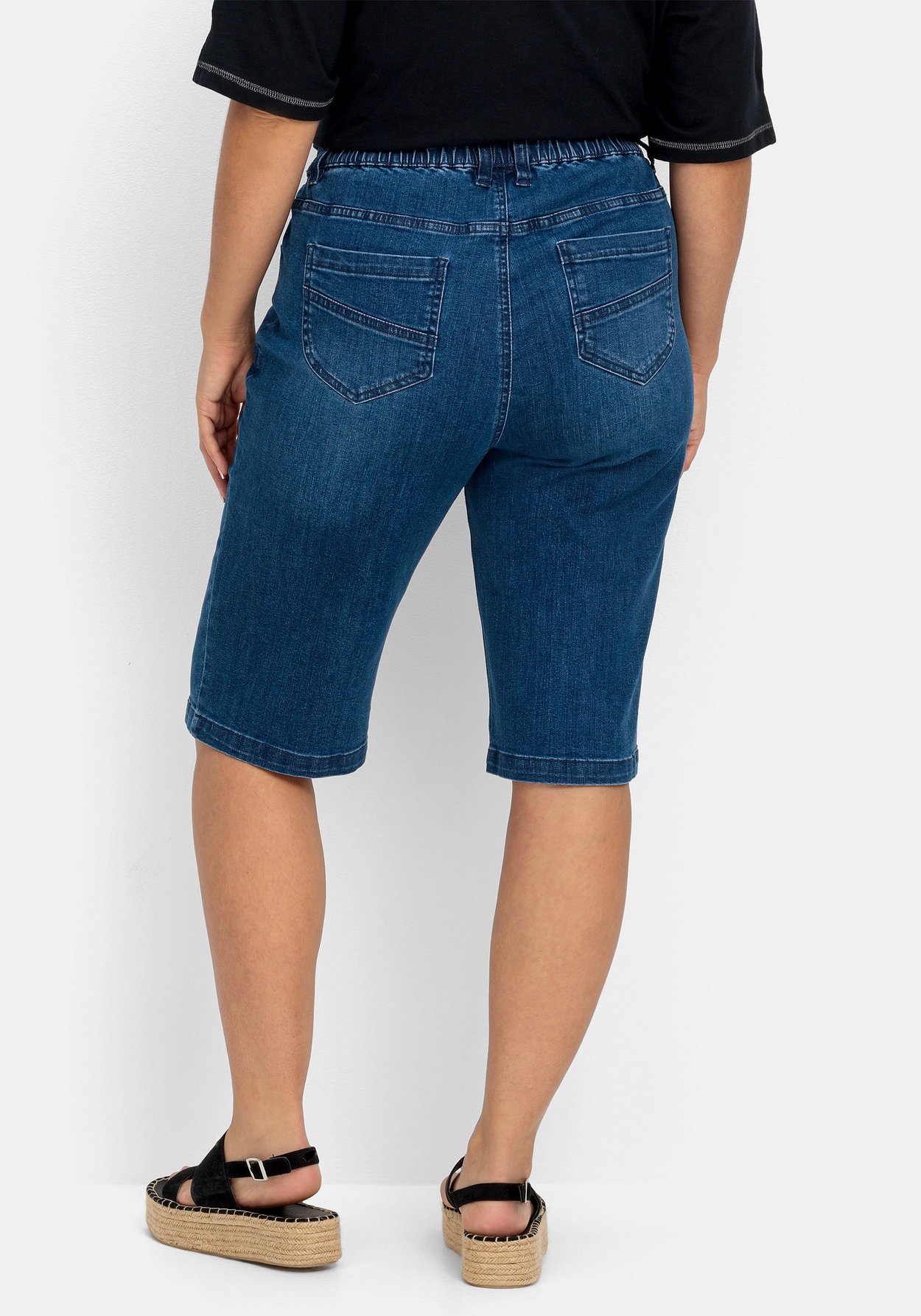 Sheego Bermudas »Jeans-Bermudas mit Gummibund und Teilungsnähten«