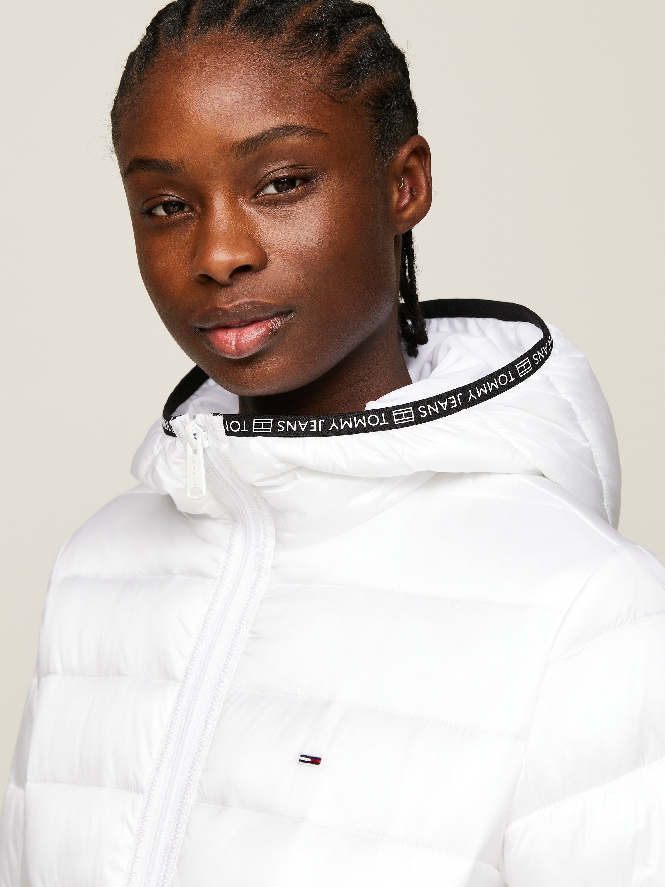 Tommy Jeans Steppjacke »TJW QUILTED TAPE HOOD JACKET EXT«, mit Kapuze, mit Kapuze