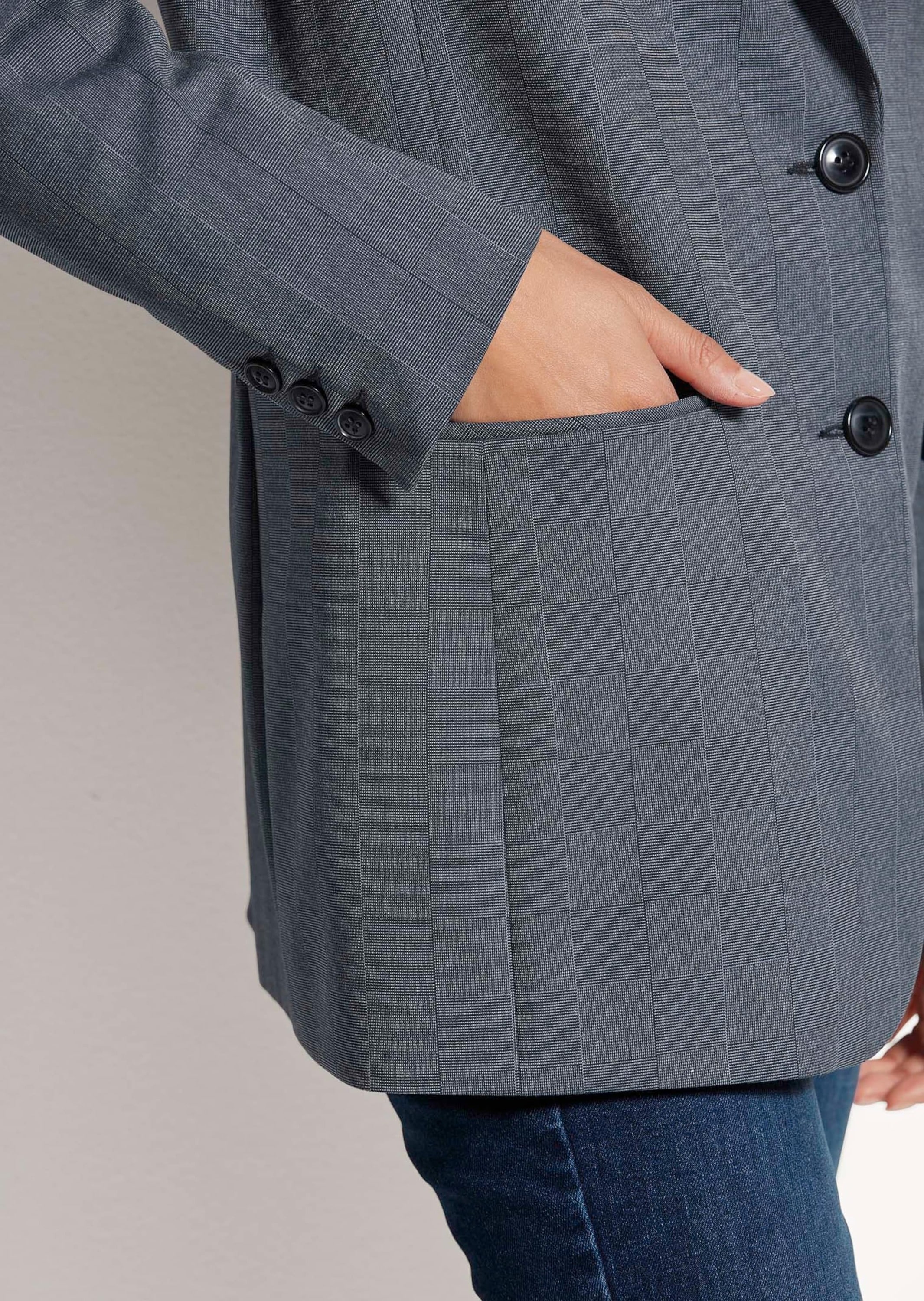 MADELEINE Jackenblazer »Blazer Legerer Longblazer mit dezentem Karomuster«