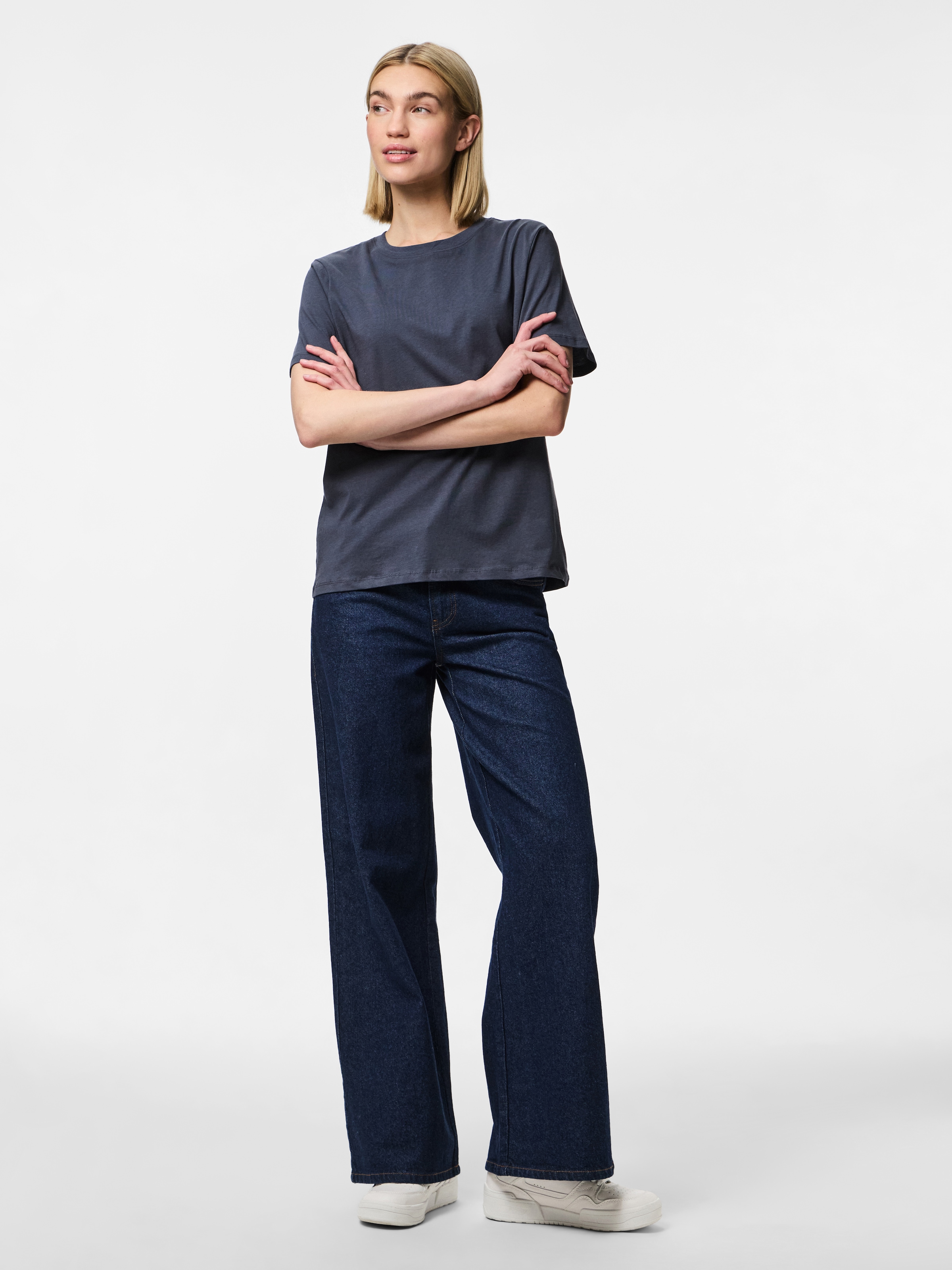 pieces Rundhalsshirt »PCRIA SS SOLID TEE NOOS BC« Baumwolle, regular fit