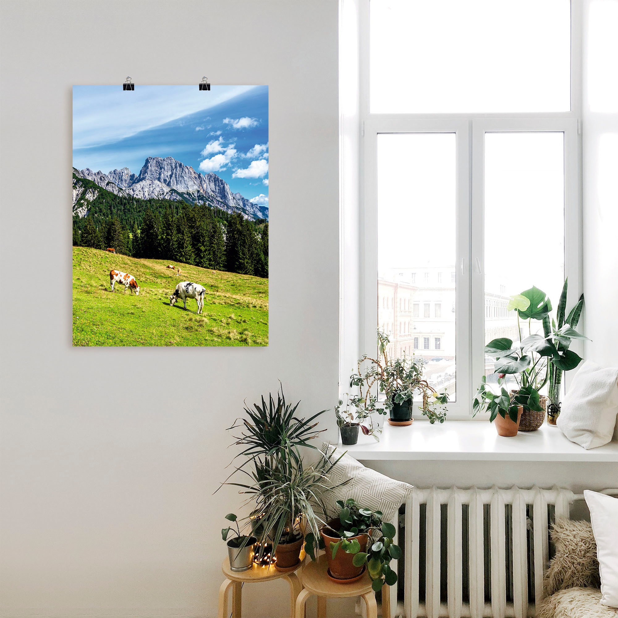 Alubild, Alpenbilder, versch. auf Litzlalm St.), (1 & in Wandaufkleber Berge Kühen«, bequem mit als die Poster oder Größen »Blick Wandbild Artland kaufen Leinwandbild,